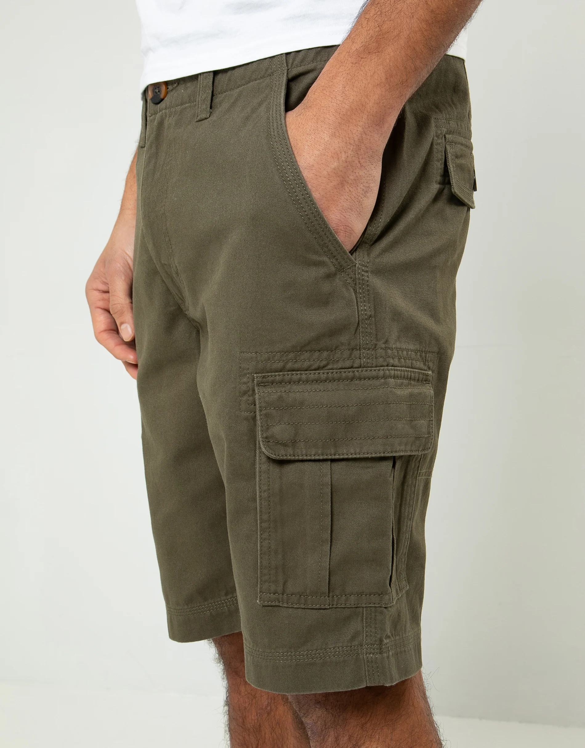Cargo Shorts in Khaki Green - Image 4