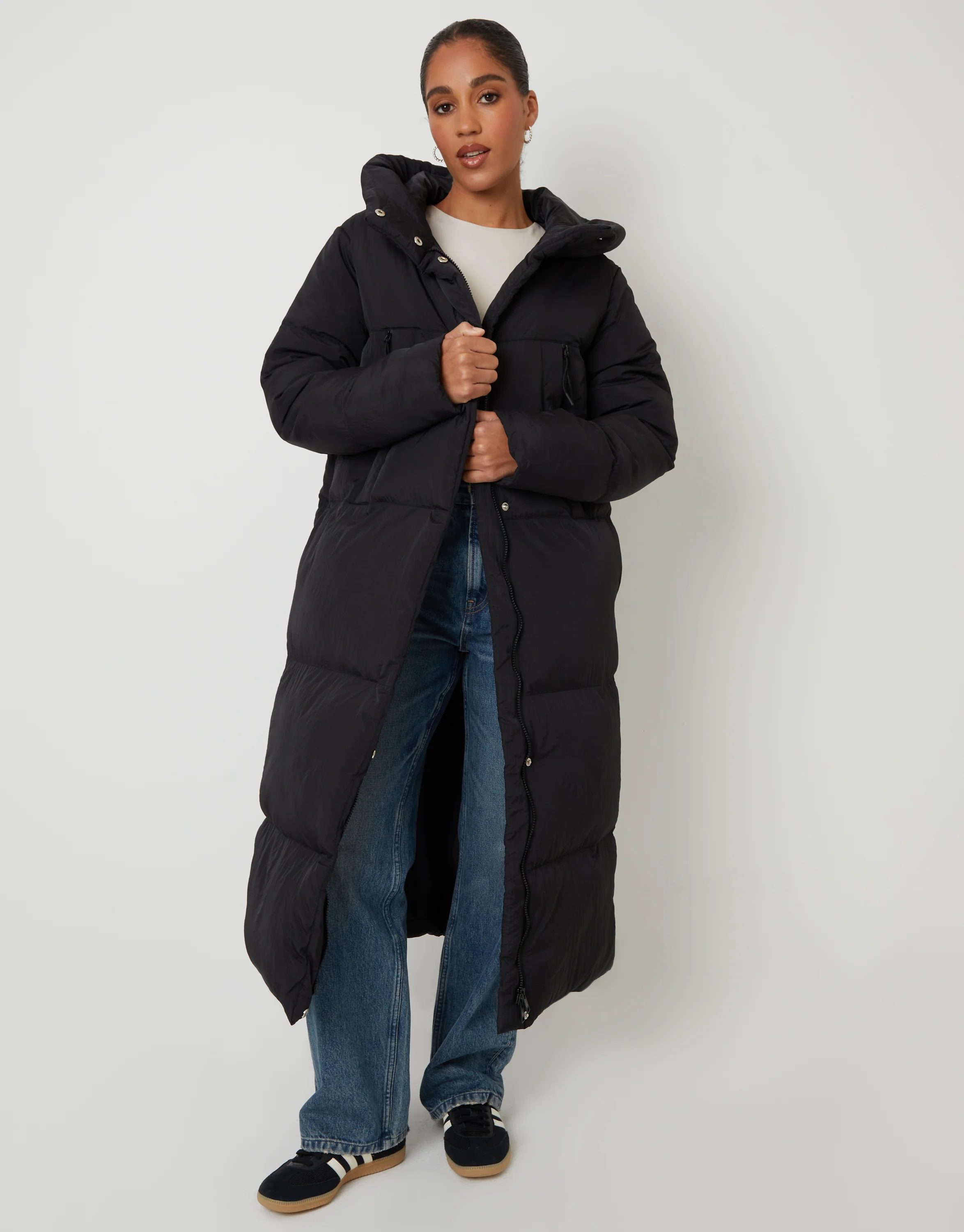 Maxi Puffer Jacket in Black