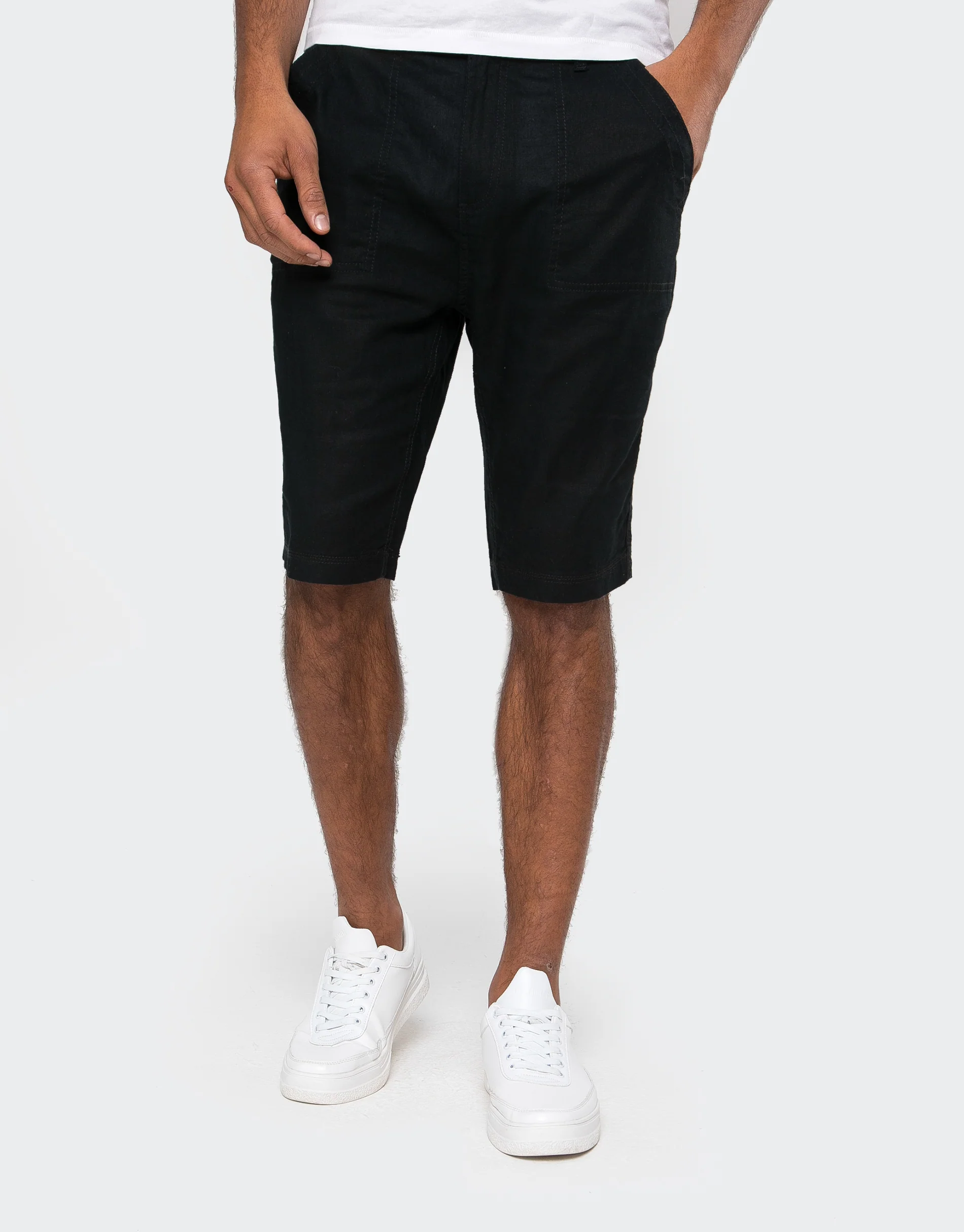 Chino Shorts in Navy
