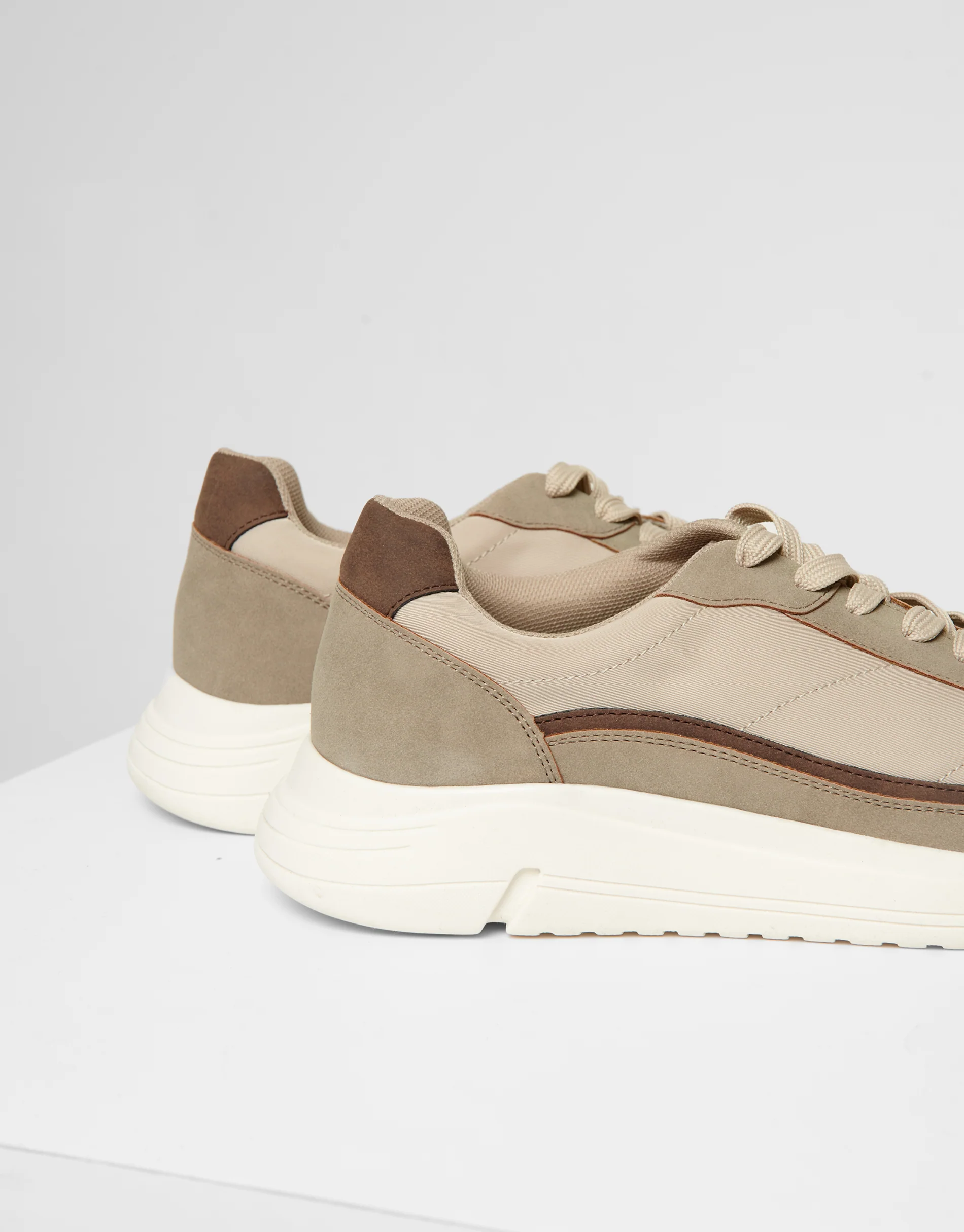 Retro Panelled Court Trainers in Beige - Image 4