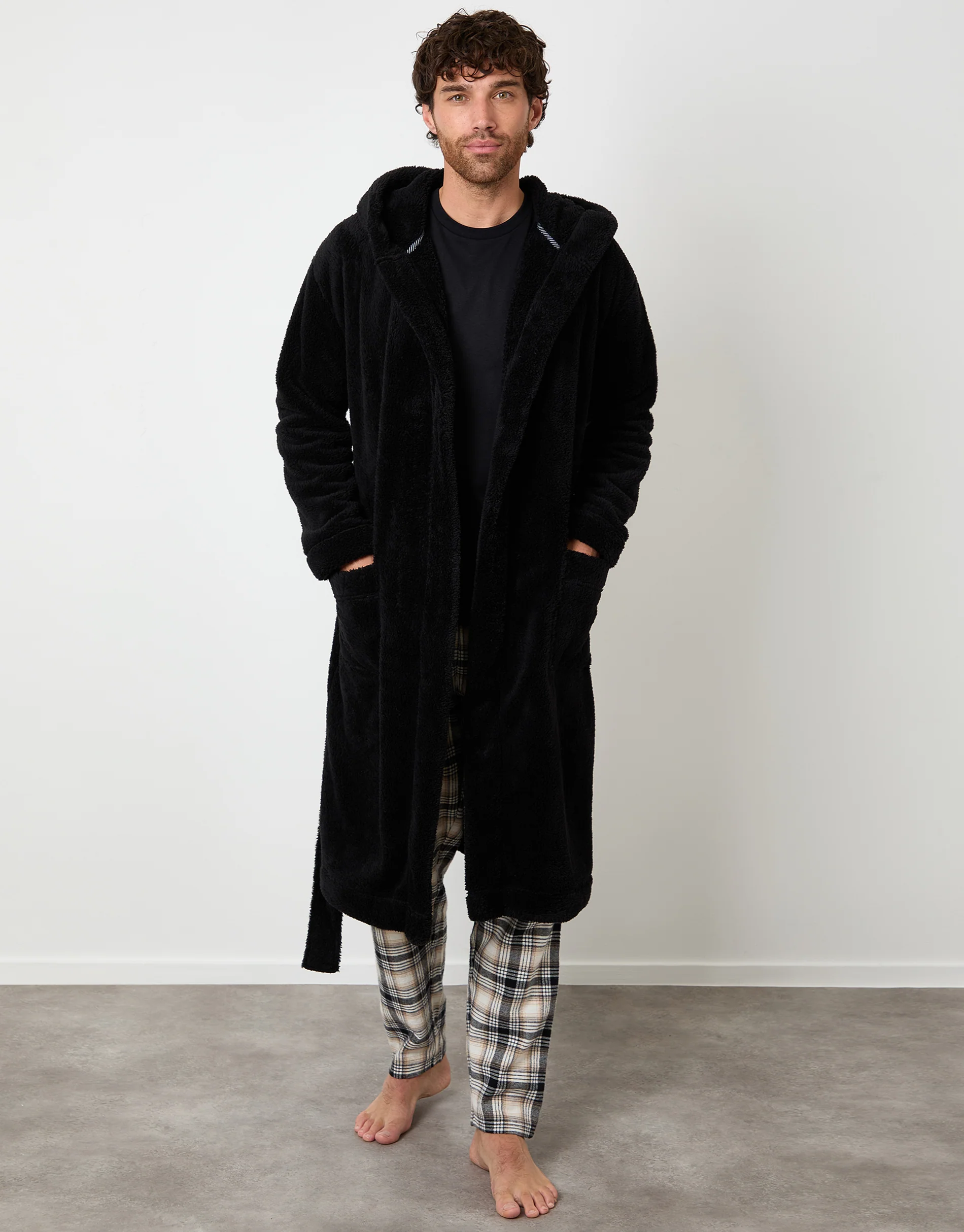 Borg Hooded Dressing Gown in Black - Image 3