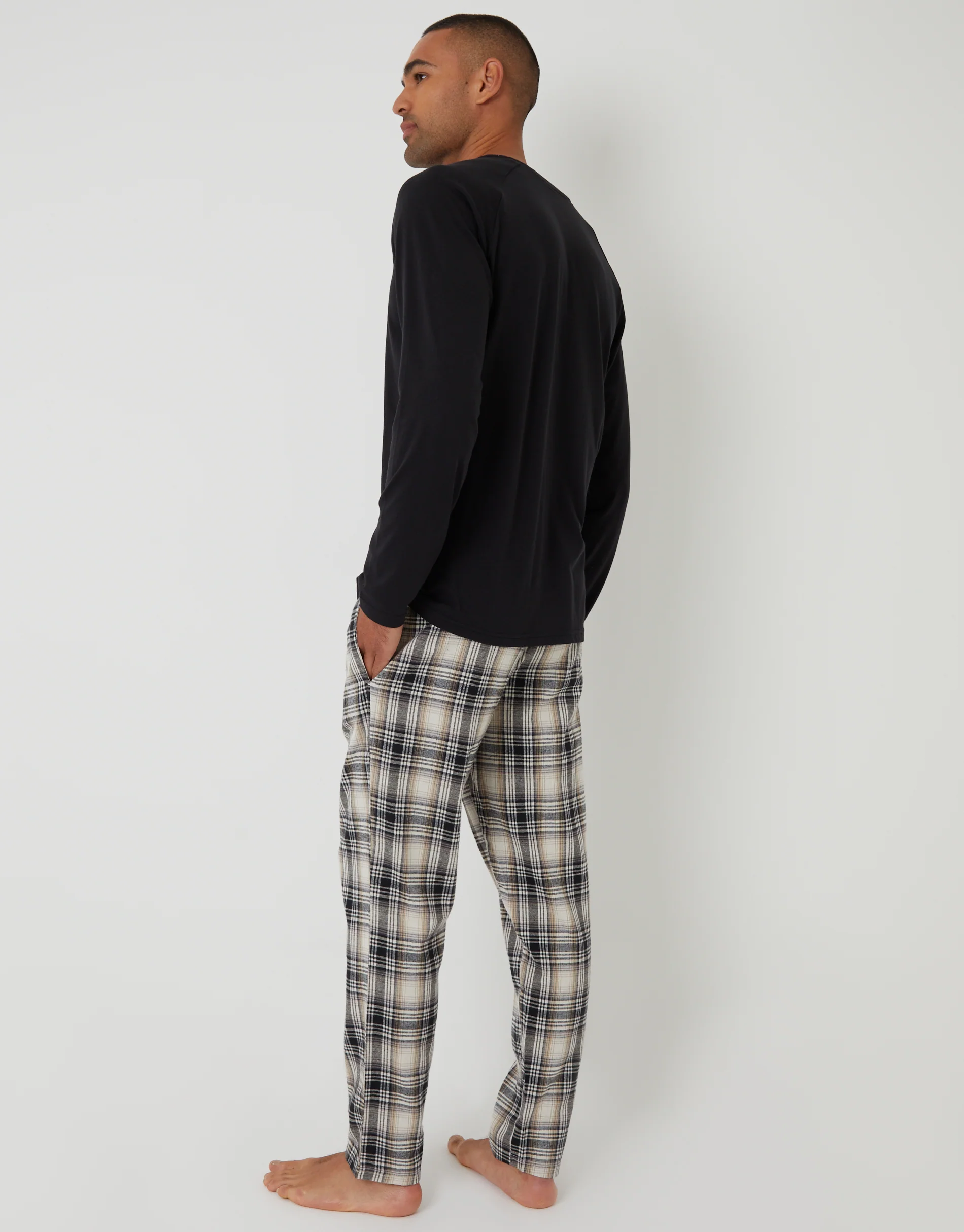 Long Lounge Set in Black & Ecru Check - Image 2
