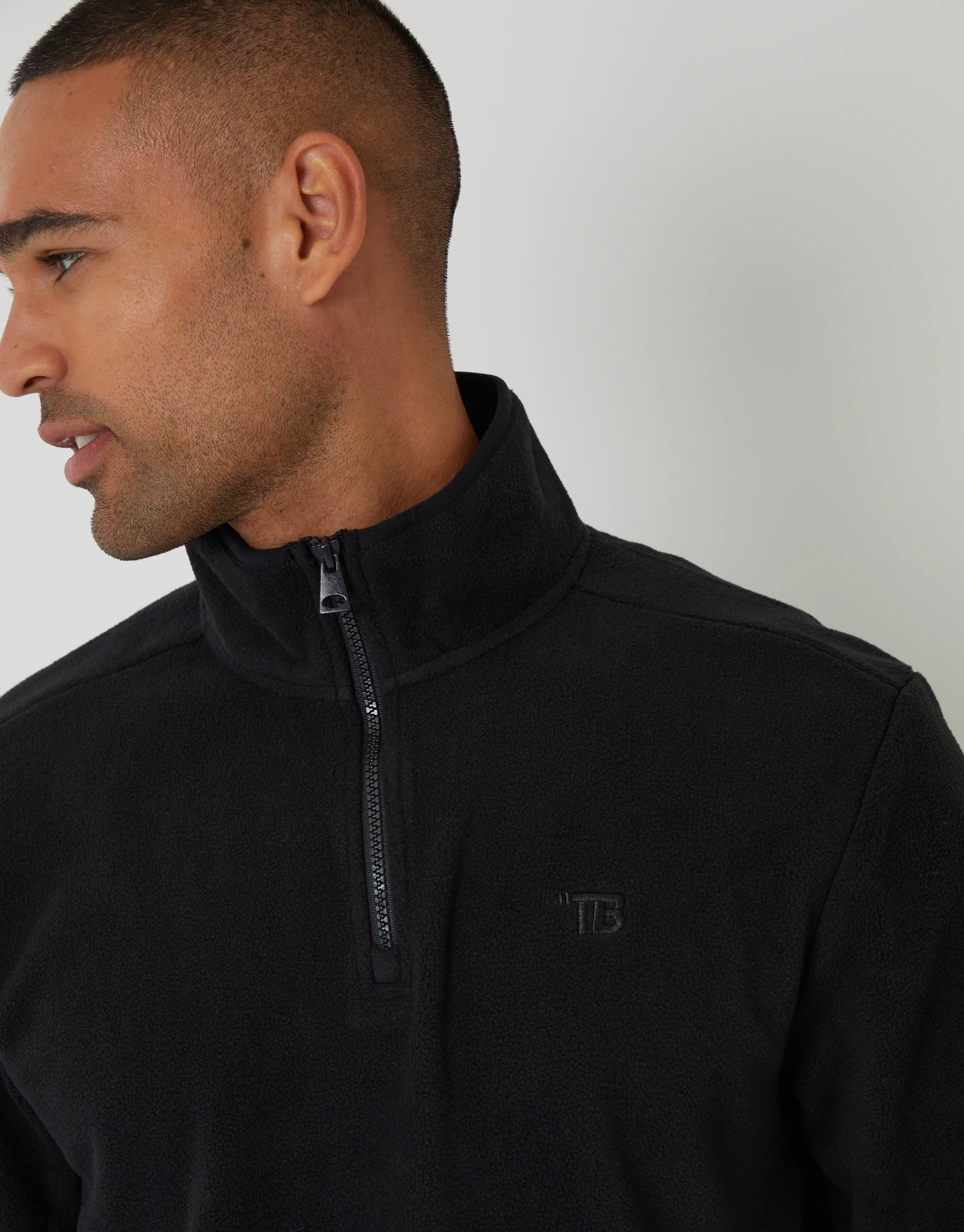 Quarter Zip Microfleece Sweatshirt in Black - Image 4
