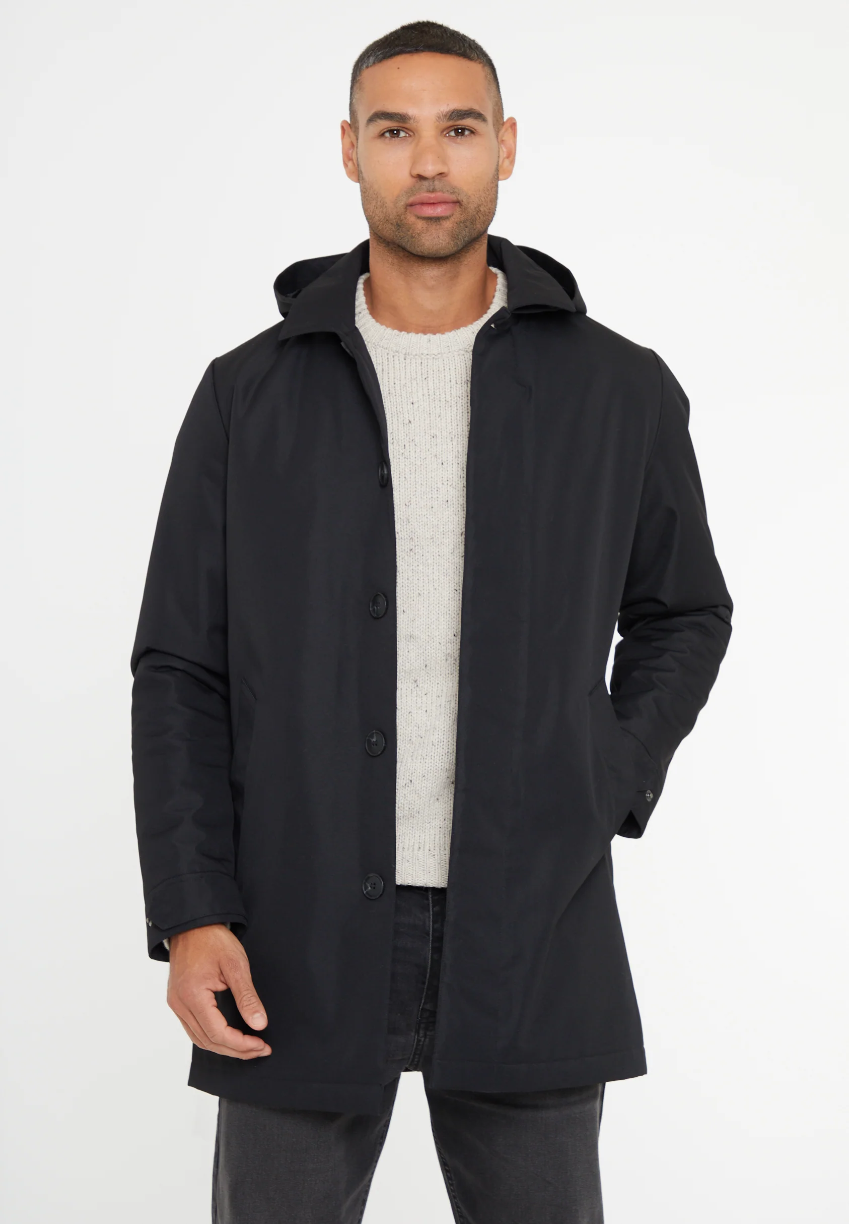 Showerproof 2-in-1 Mac with Concealed Hood in Black
