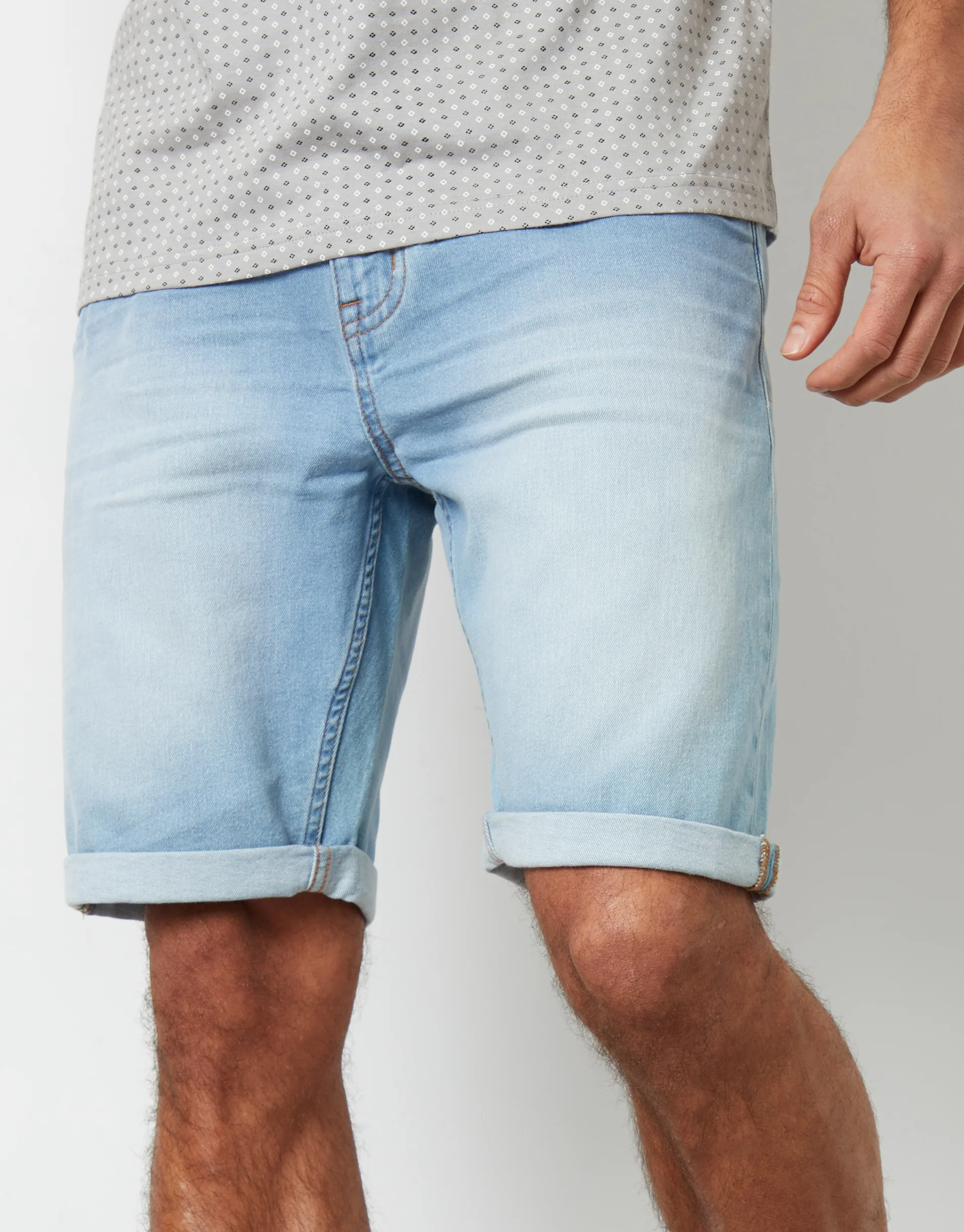 Denim Shorts in Bleach Wash - Image 4