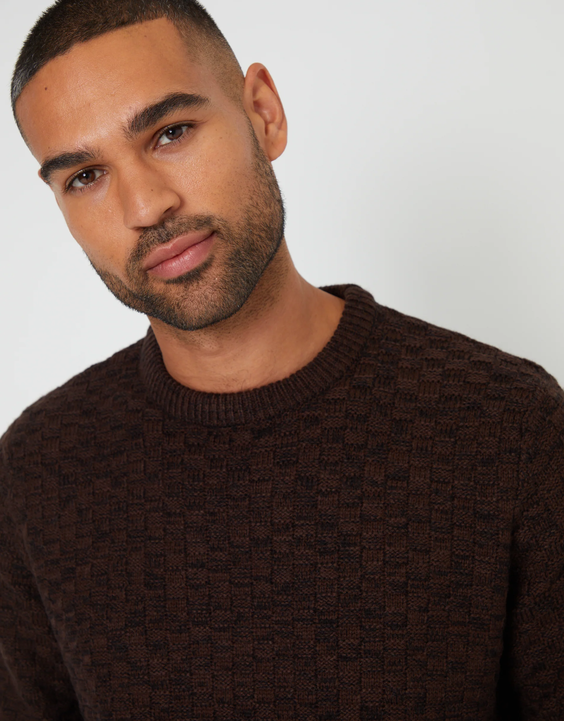 Knitted Crew Neck Jumper in Brown - Image 5
