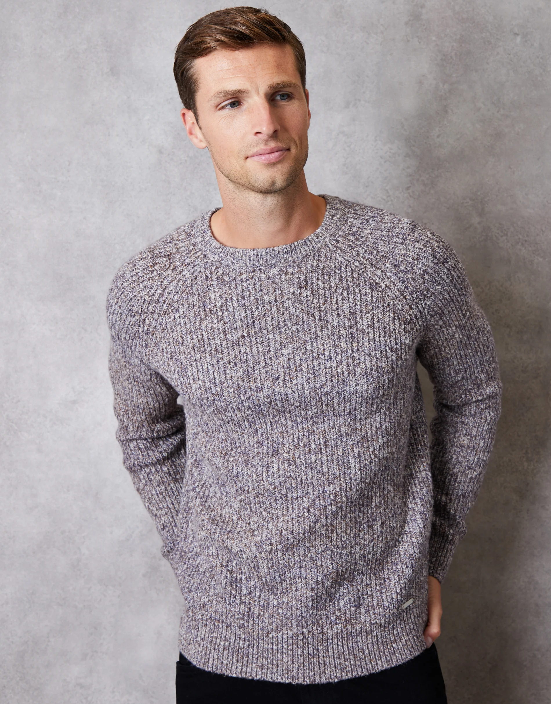 Raglan Sleeve Crew Neck Jumper in Brown