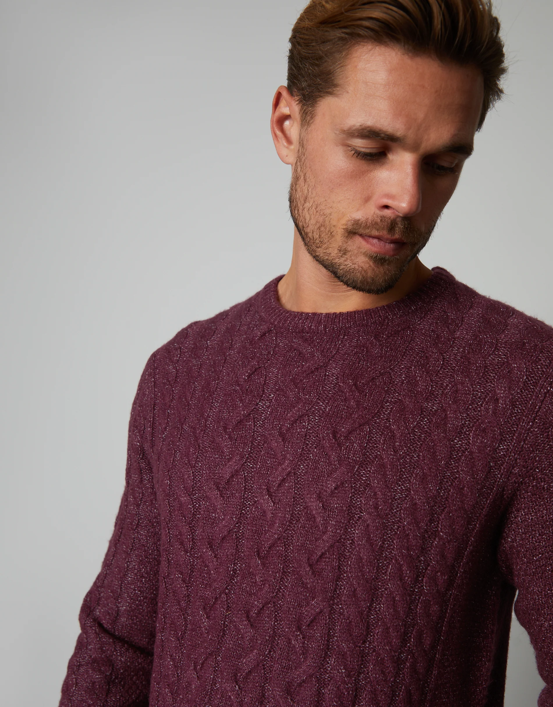 Cable Knit Detail Crew Neck Jumper in Burgundy - Image 4