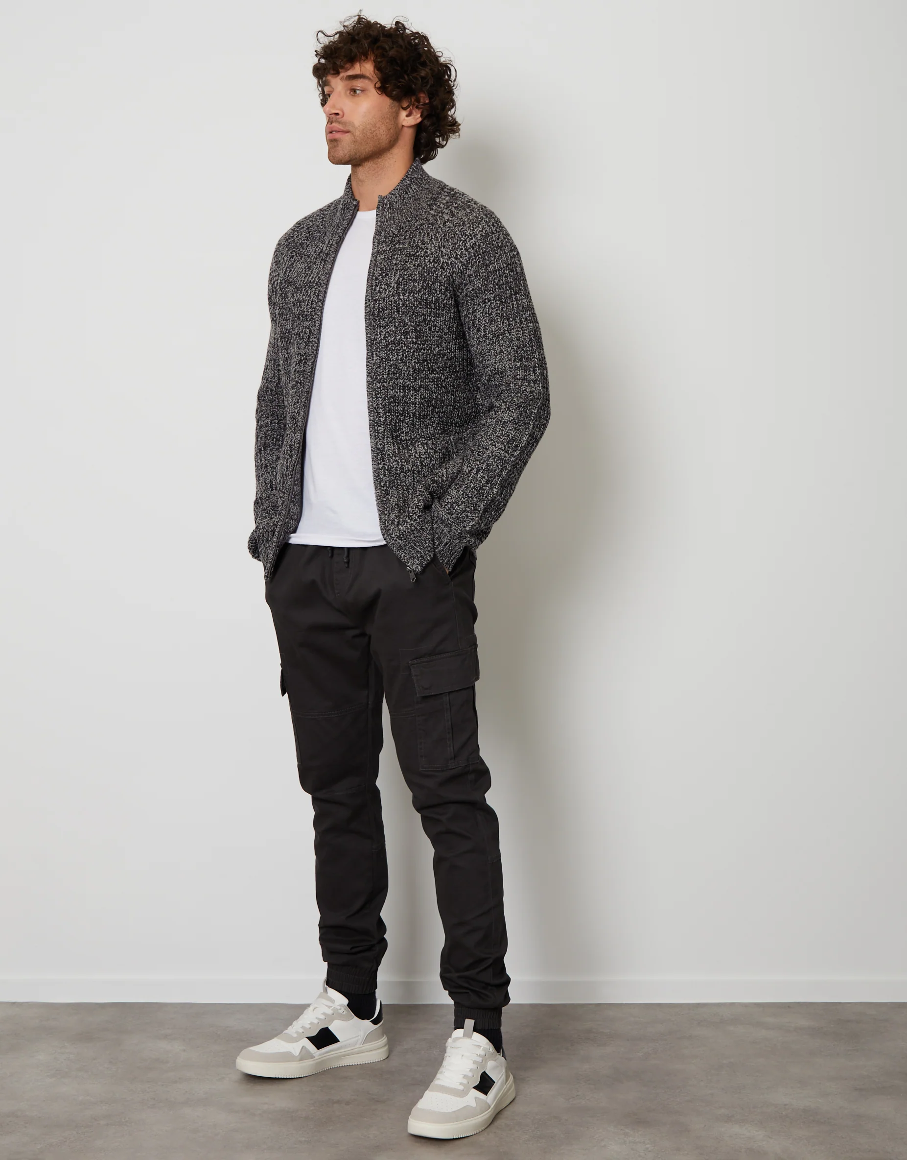 Full-Zip Cardigan in Charcoal Grey - Image 3