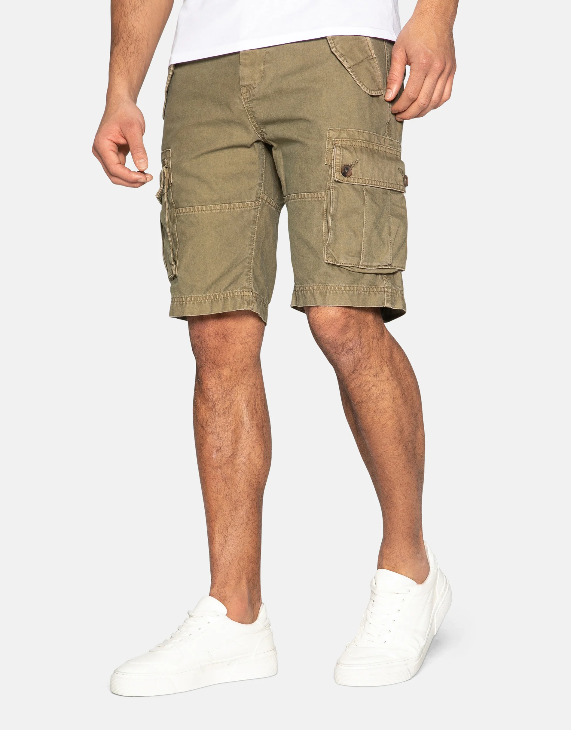 Cargo Shorts in Khaki Green