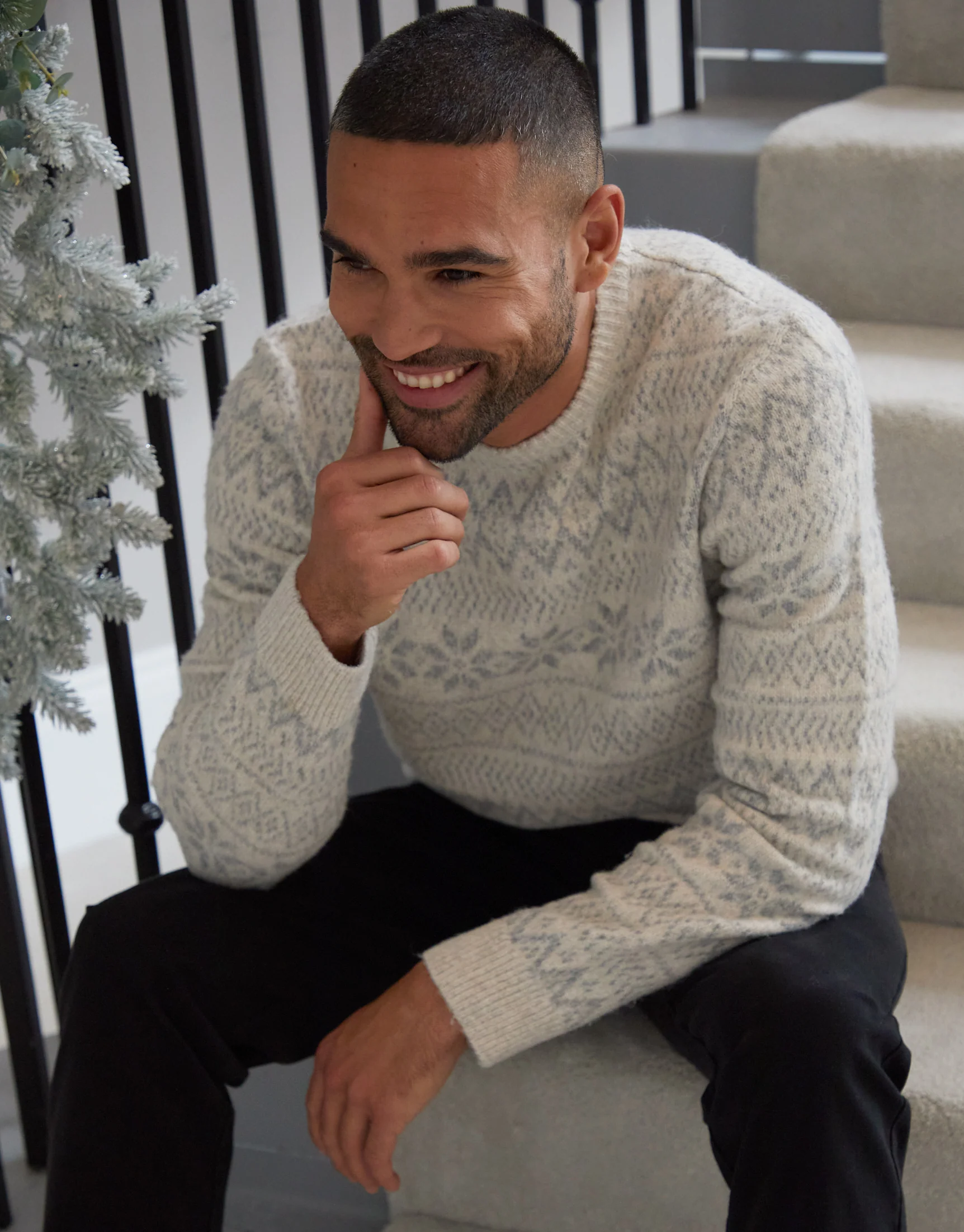 Christmas Fairisle Crew Neck Jumper in Ecru - Image 4