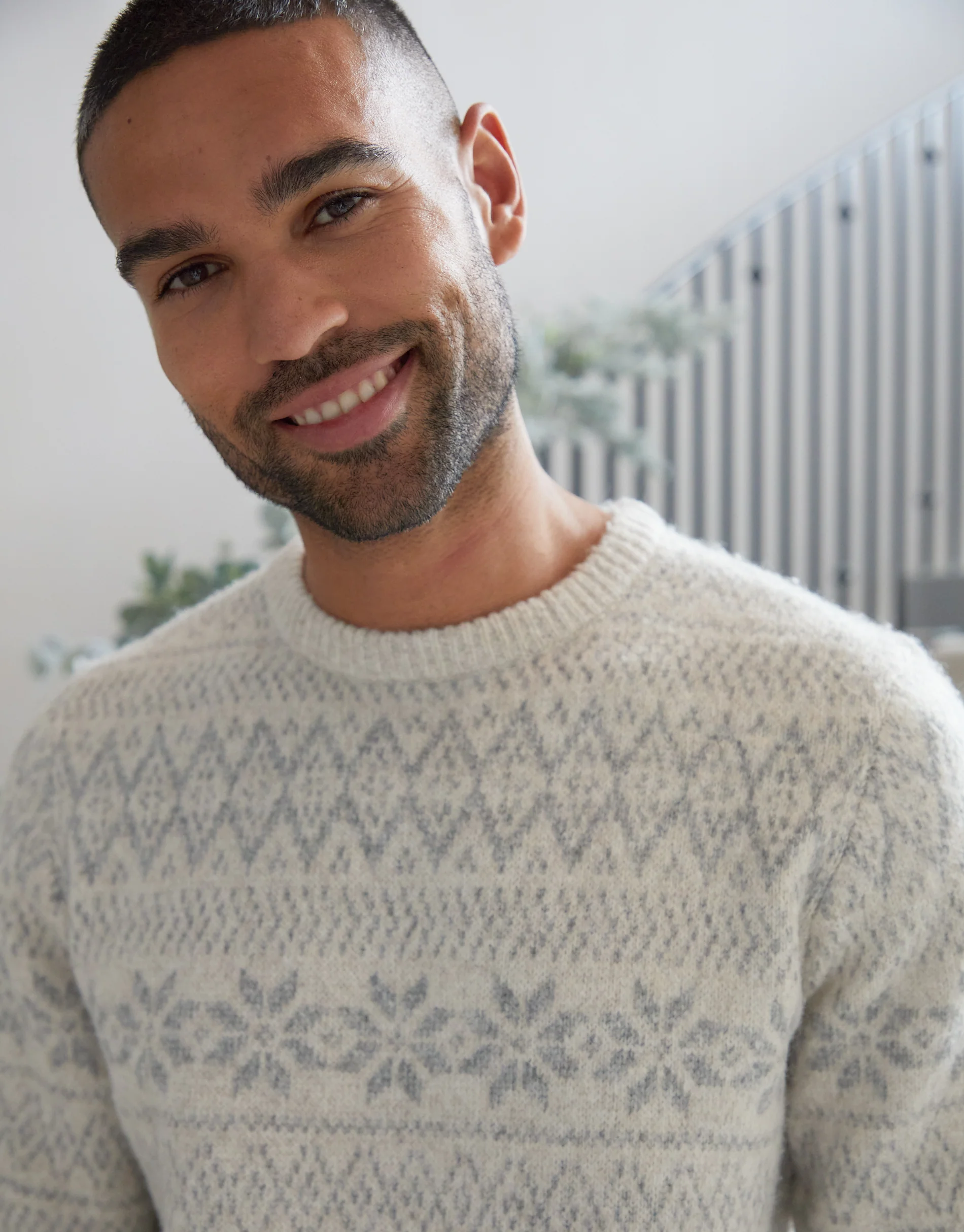 Christmas Fairisle Crew Neck Jumper in Ecru - Image 5