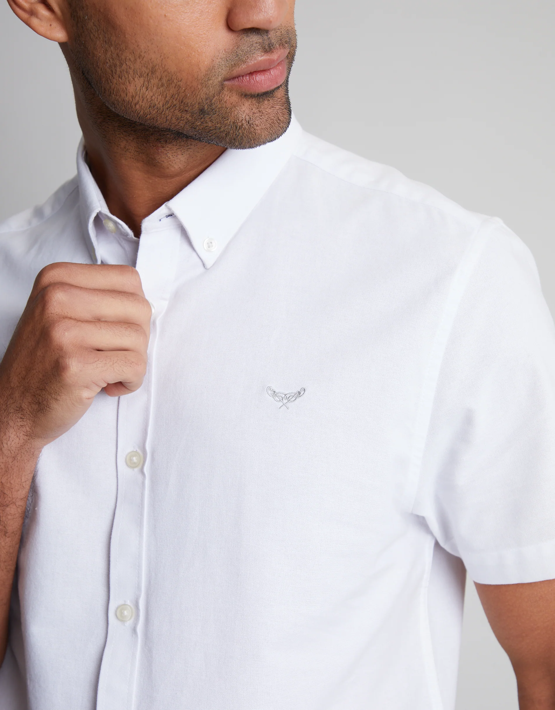 Short Sleeve Shirt in White - Image 4