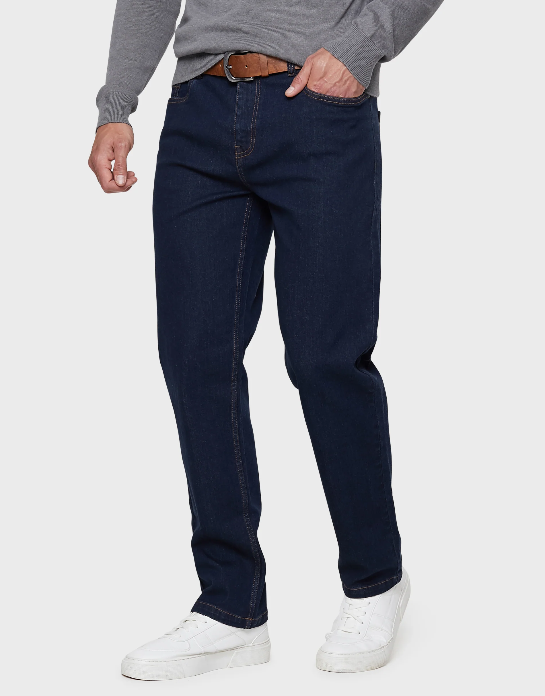 Straight Leg Belted Jeans in Rinse