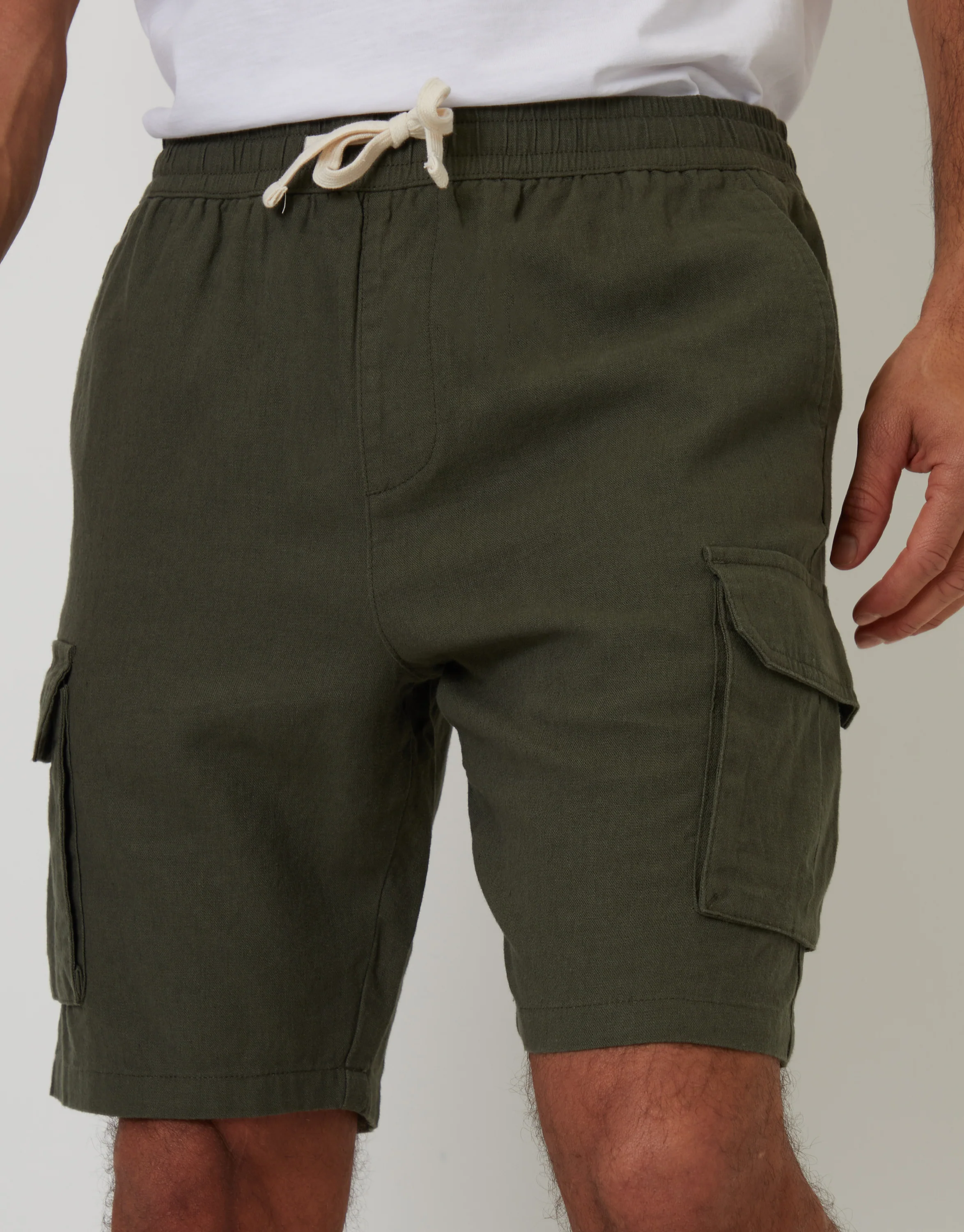 Linen Blend Cargo Shorts in Khaki Green - Image 4