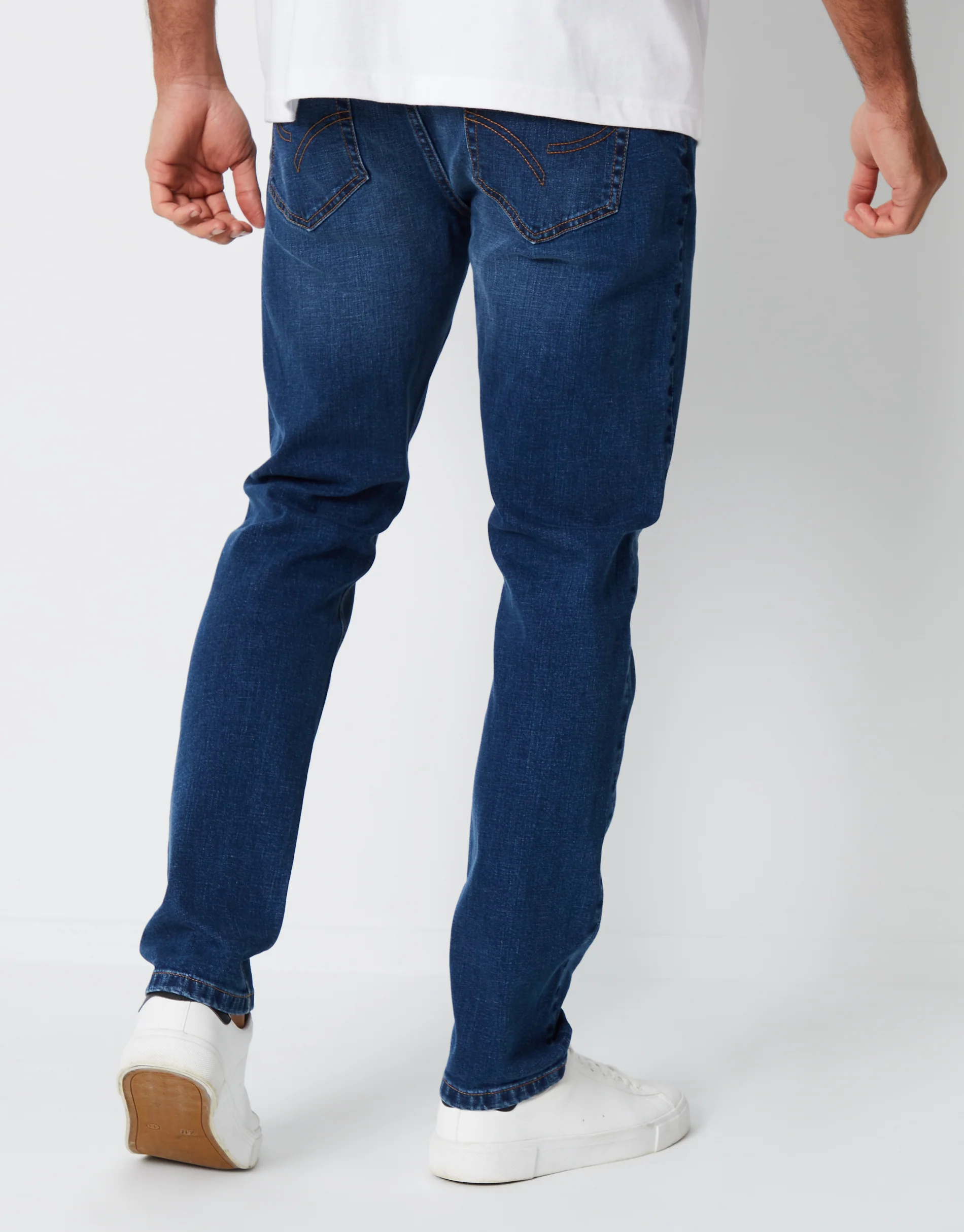 Slim Fit Jeans in Mid Wash - Image 3