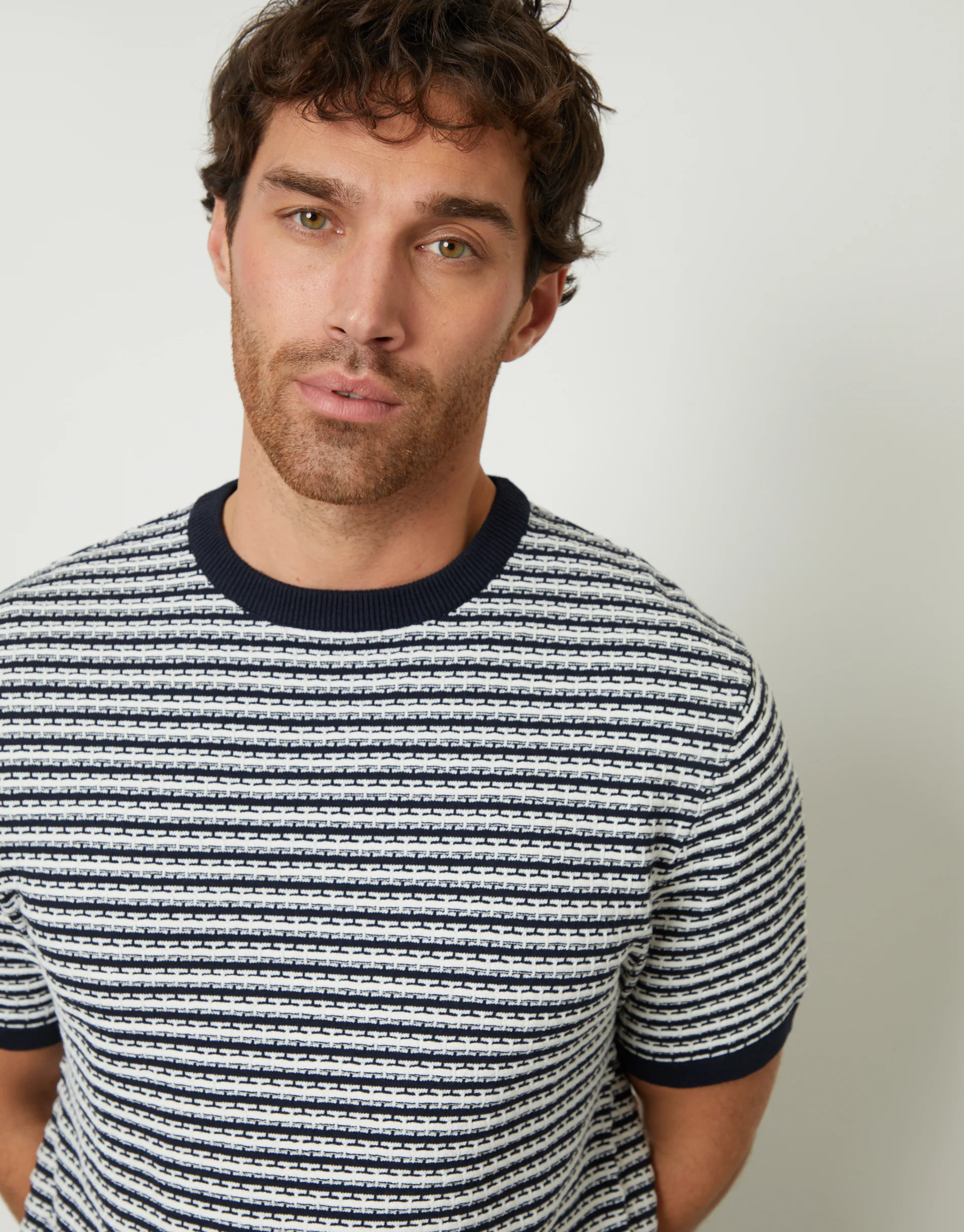 Textured Knitted T-Shirt in Navy Stripe - Image 4