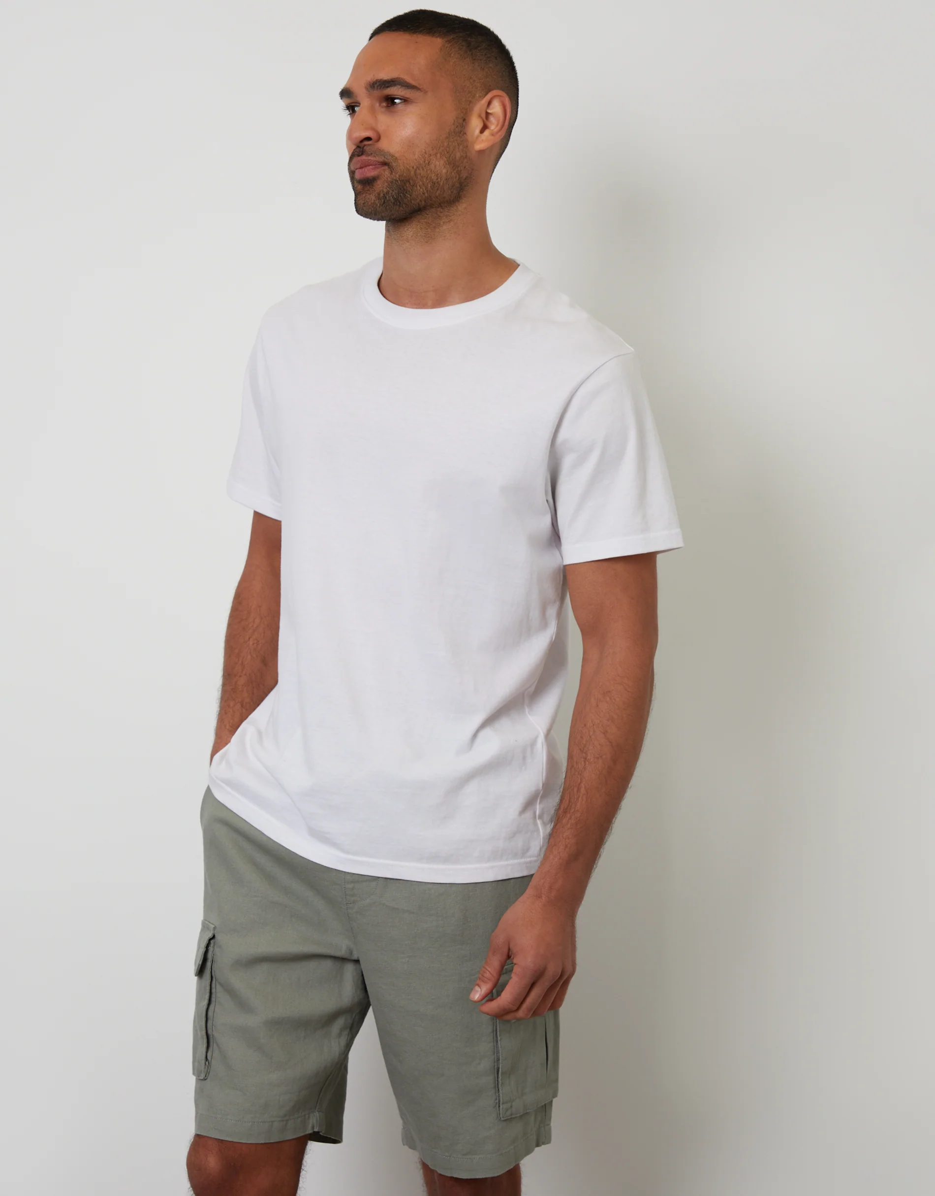 Linen Blend Cargo Shorts in Sage Green
