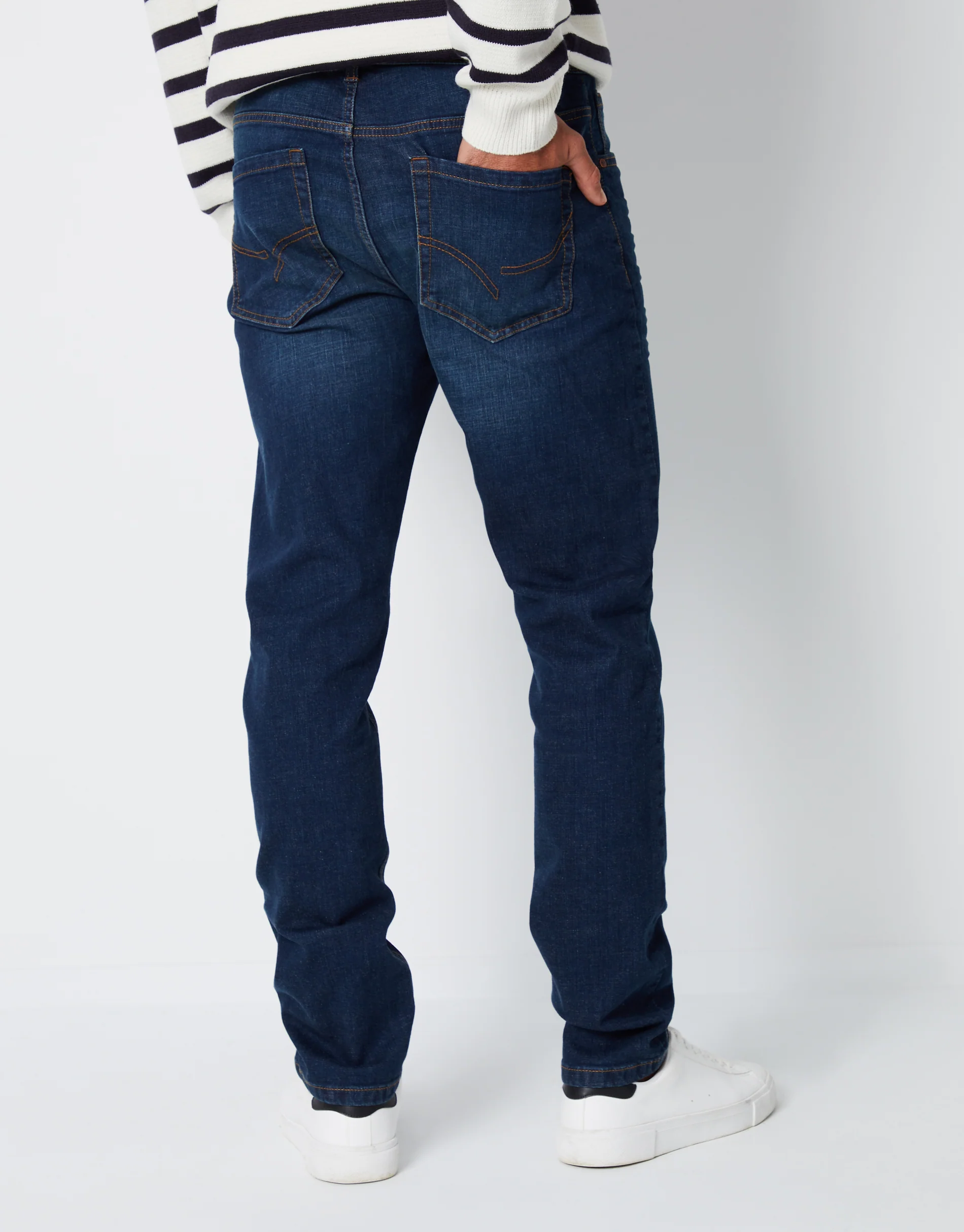Slim Fit Jeans in Vintage Wash - Image 3