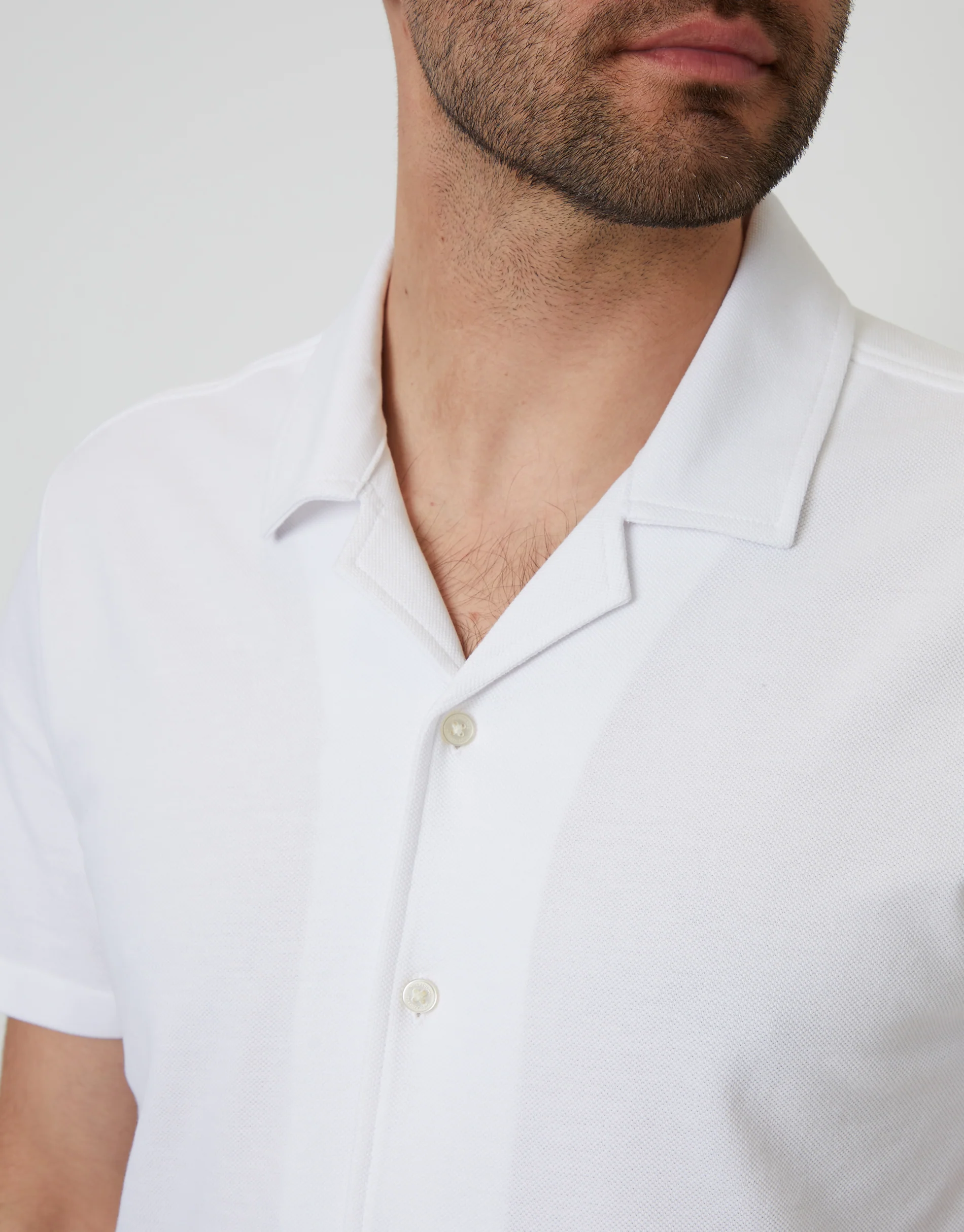 Jersey Pique Revere Collar Short Sleeve Shirt in White - Image 4