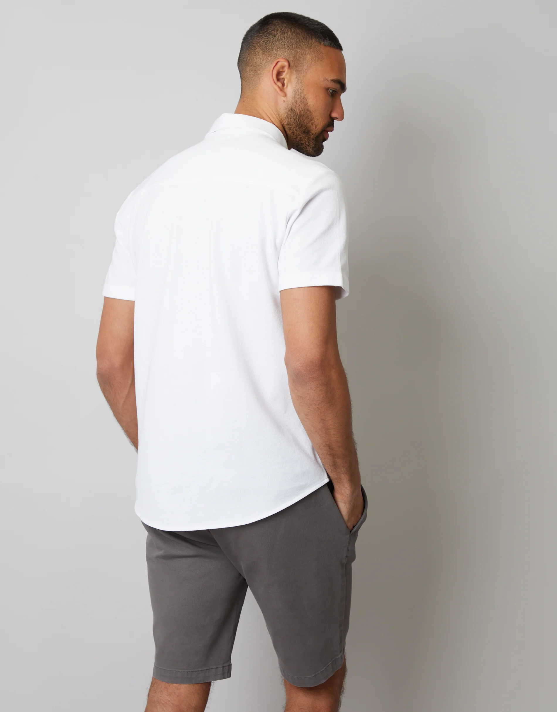 Pique Short Sleeve Shirt in White - Image 2