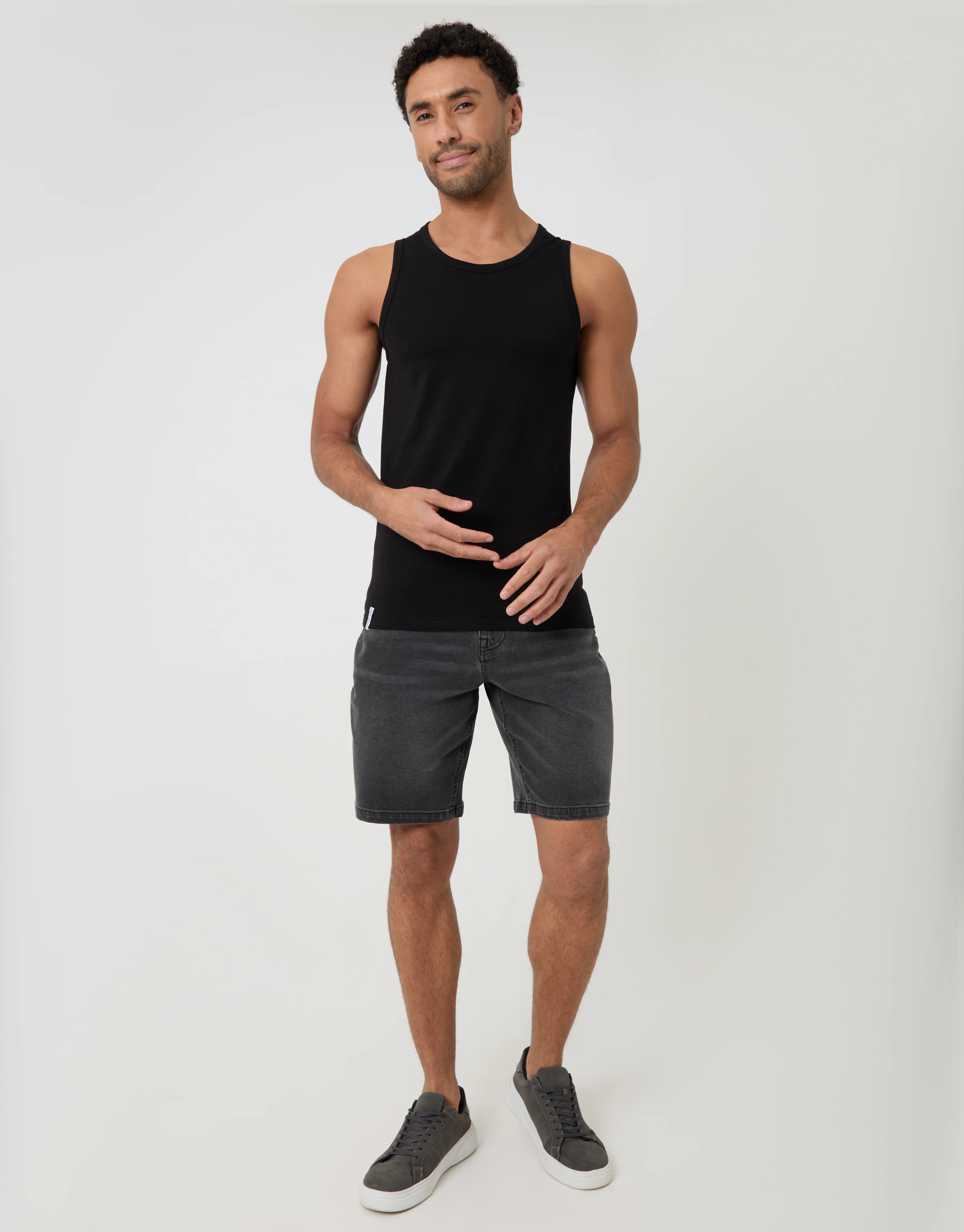 3 Pack Assorted Cotton Crew Neck Vests - Image 4