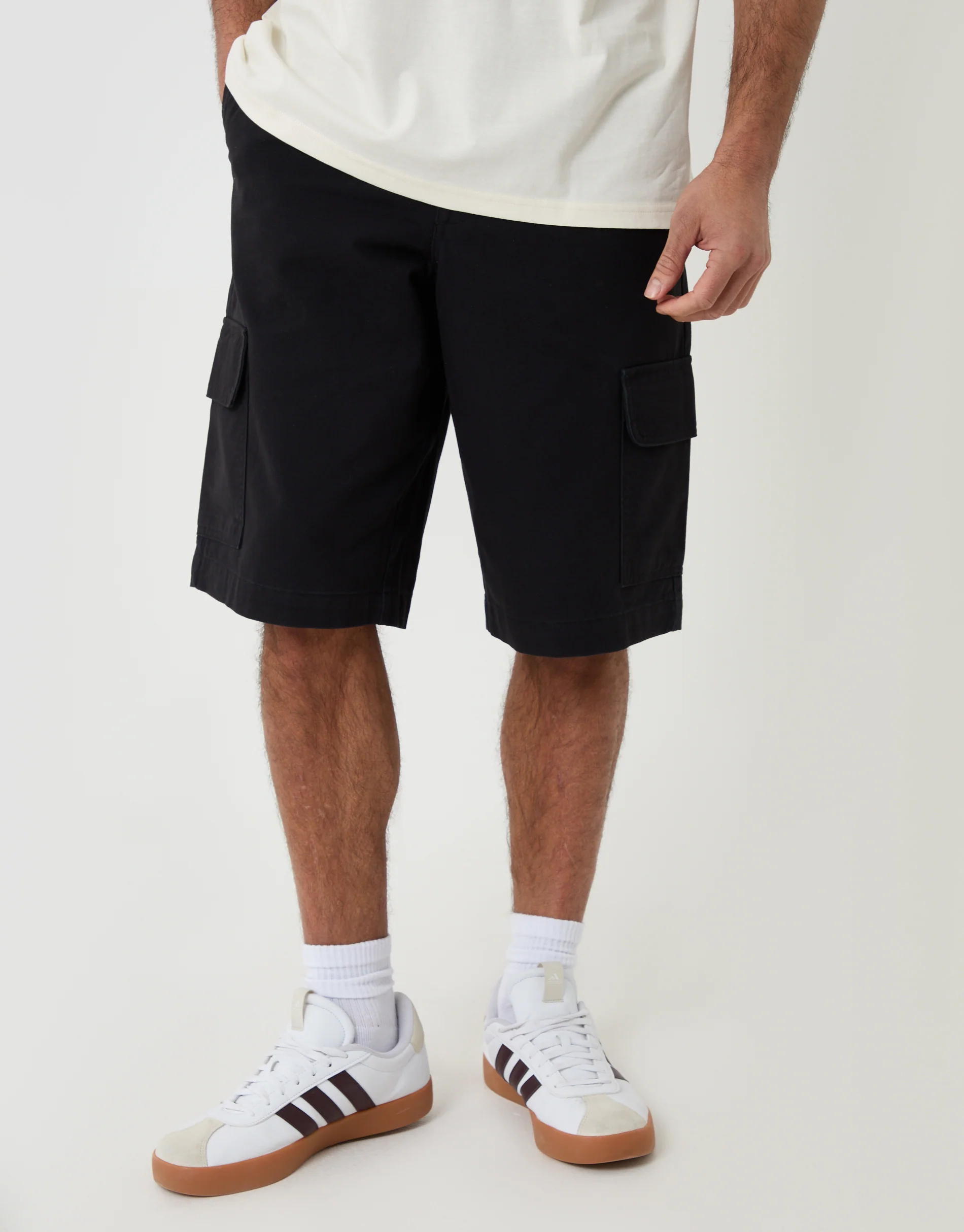 Baggy Fit Cotton Cargo Shorts in Black - Image 3