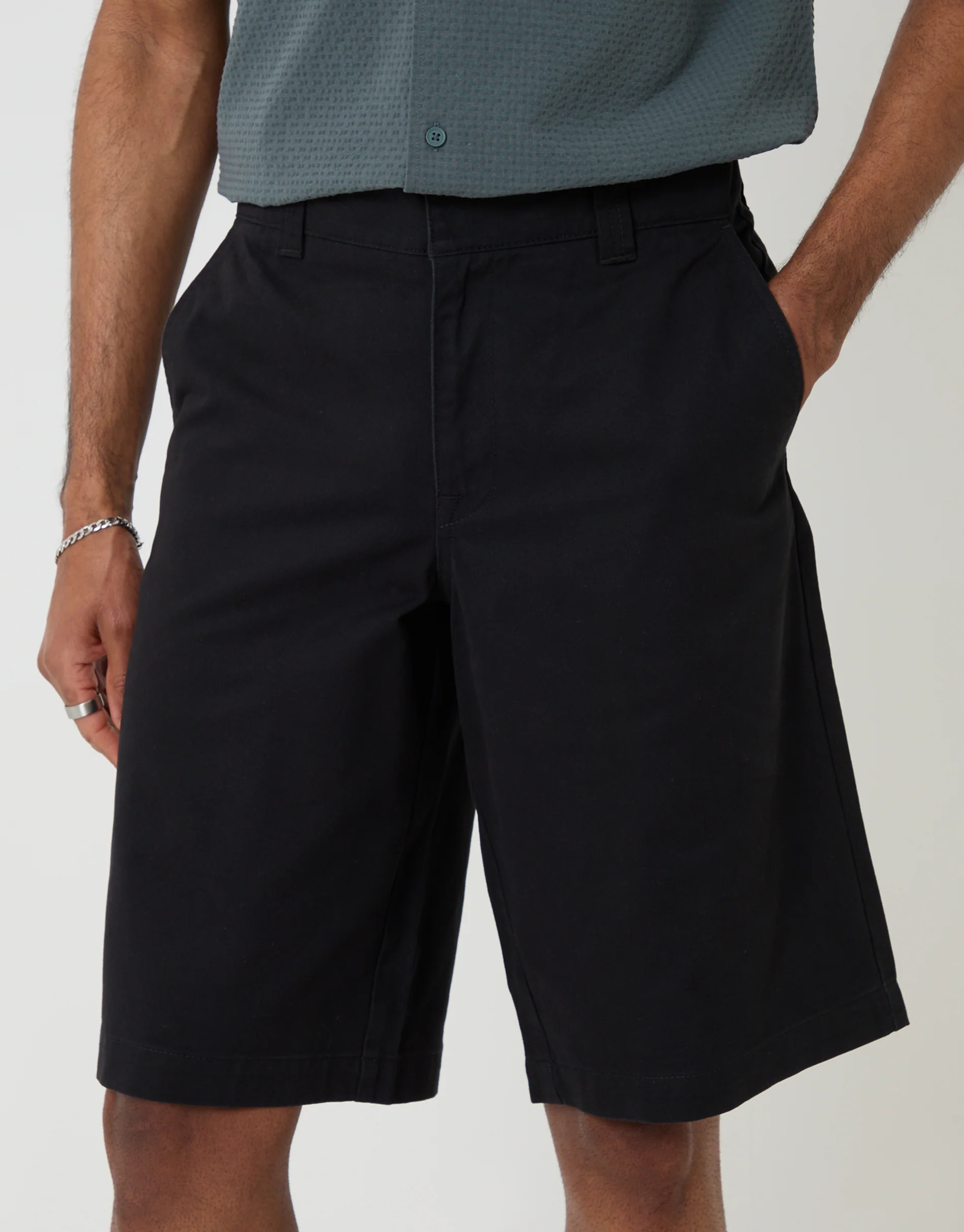 Baggy Fit Cotton Chino Shorts in Black - Image 4