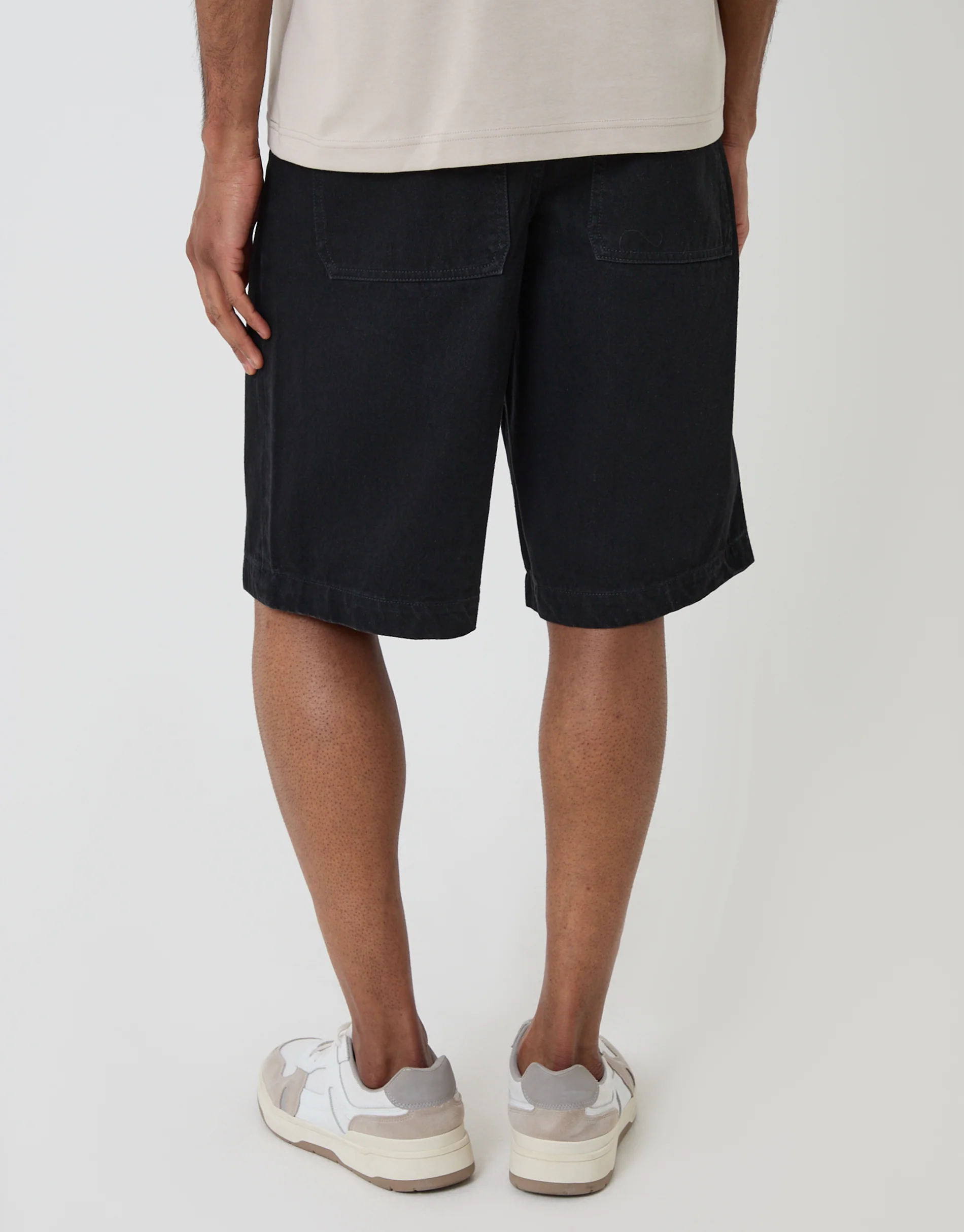 Baggy Fit Denim Shorts in Black - Image 3