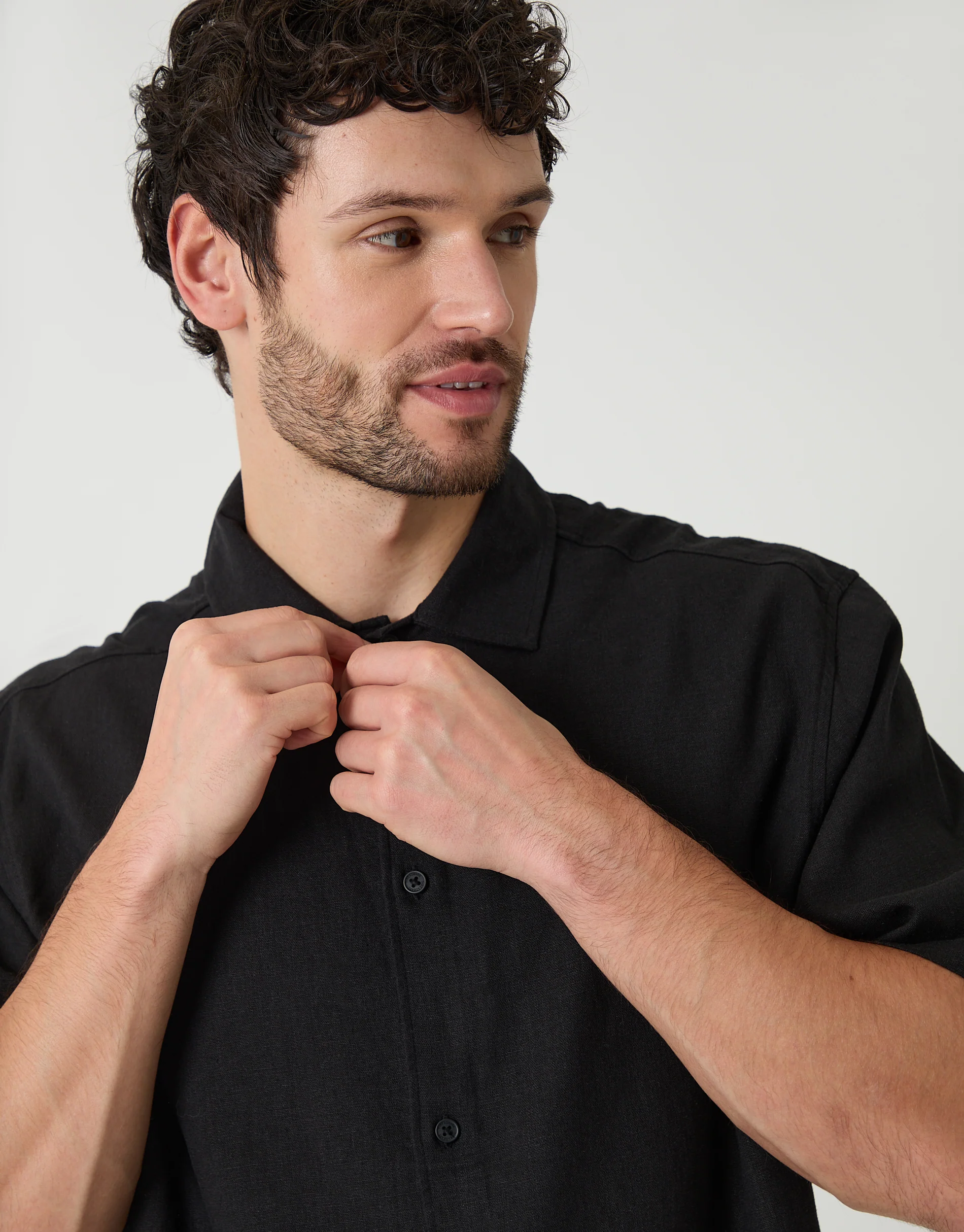 Boxy Fit Linen Blend Short Sleeve Shirt in Black - Image 4