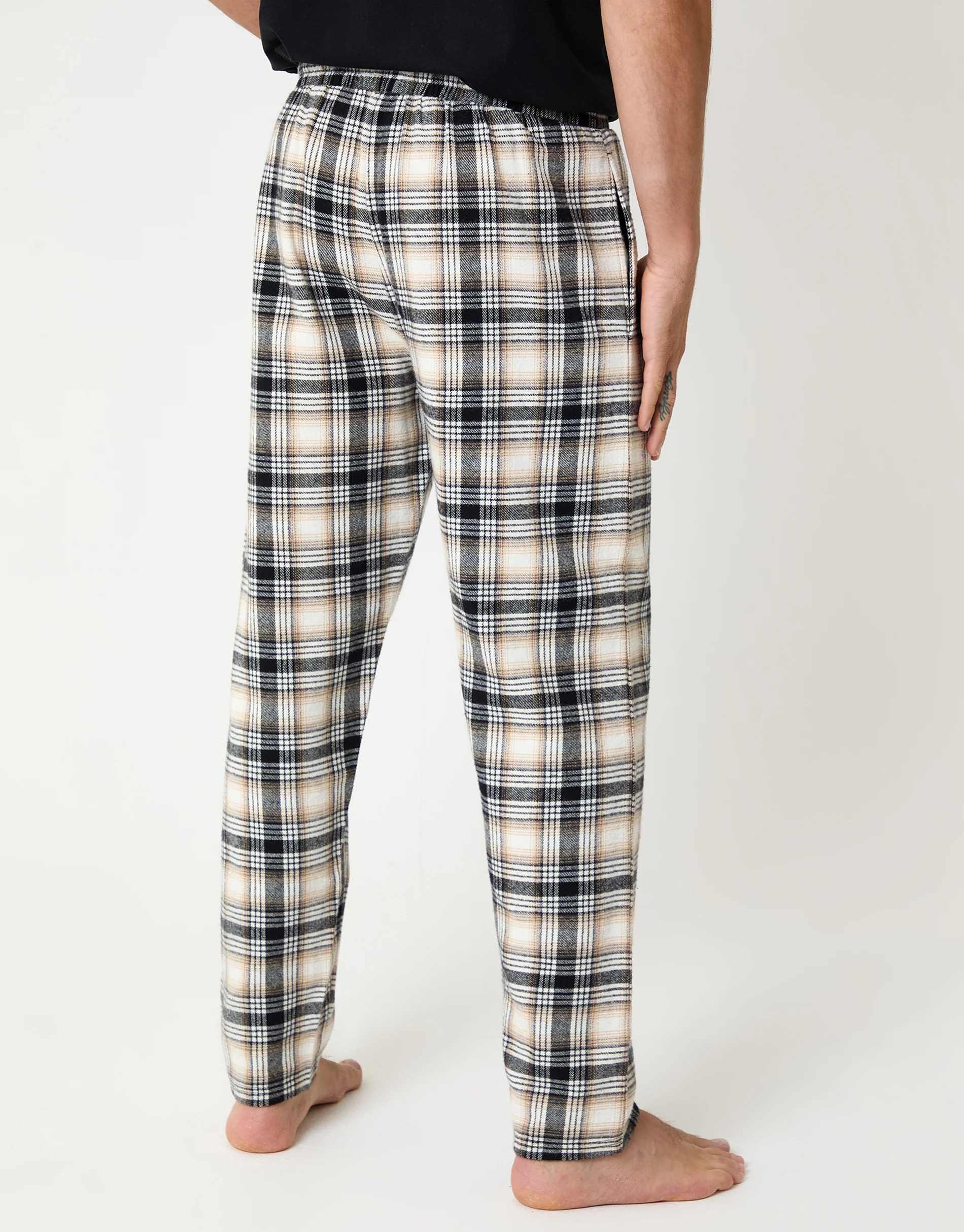 Pyjama Set in Black Check - Image 2