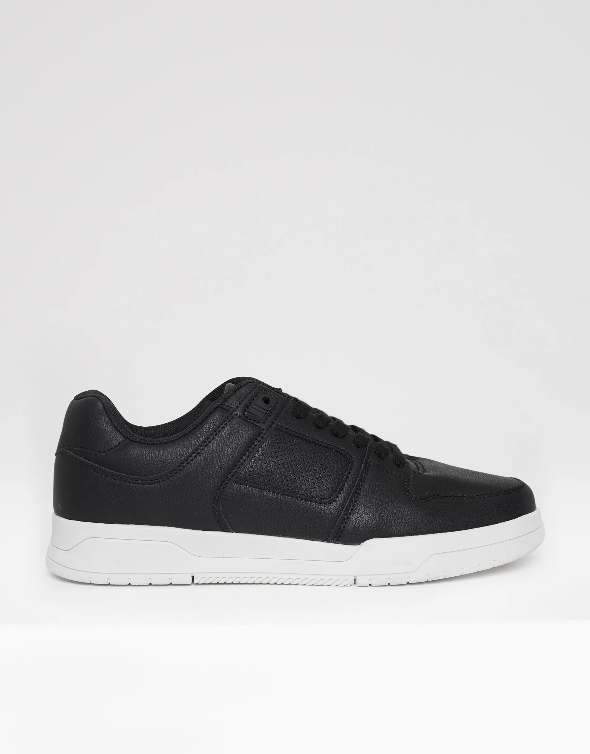 Court Trainers in Black