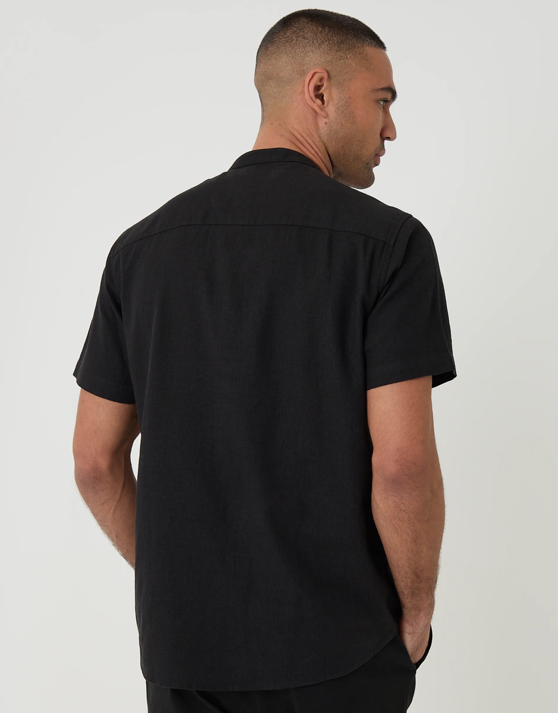 Grandad Collar Linen Blend Short Sleeve Shirt in Black - Image 2