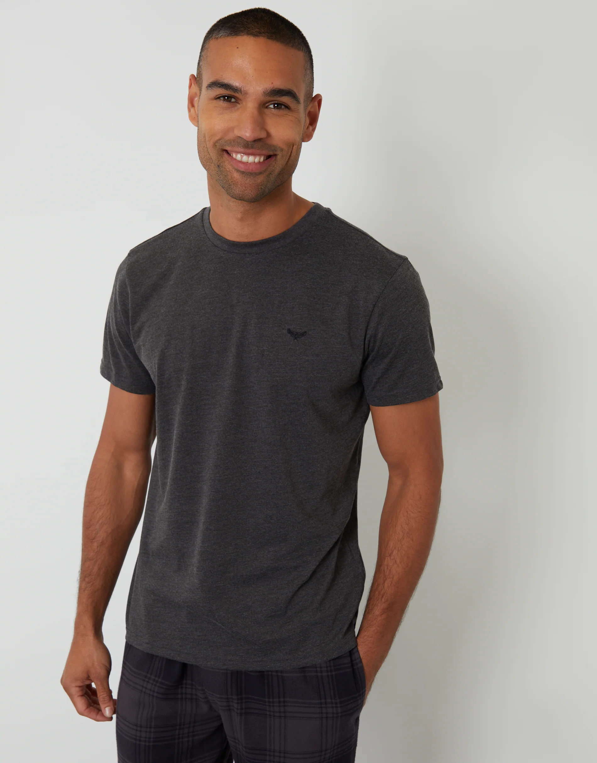2 Pack Short Sleeve T-Shirt & Pants Pyjama Sets in Black & Grey Check - Image 3