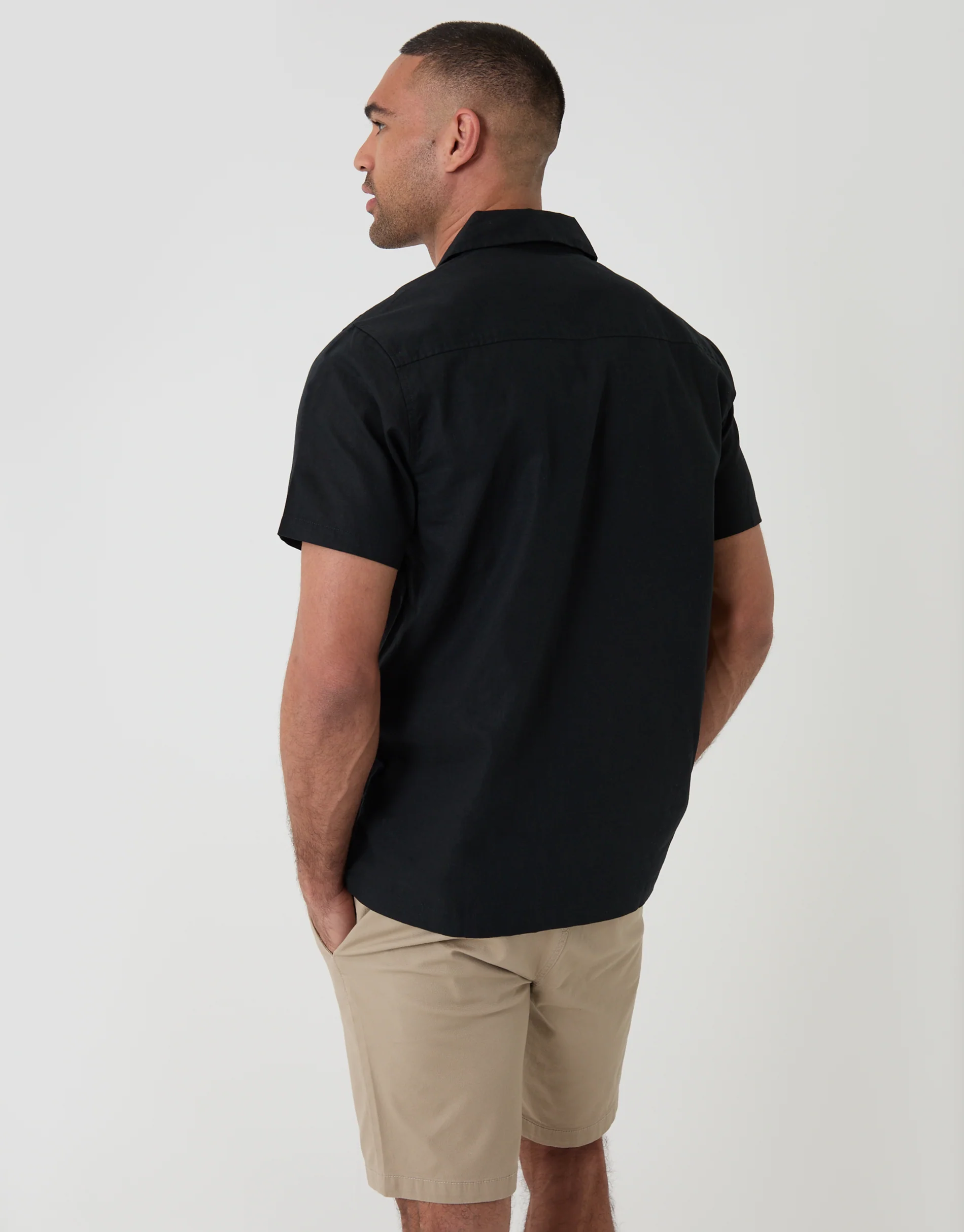 Linen Cotton Blend Short Sleeve Shirt in Black - Image 2