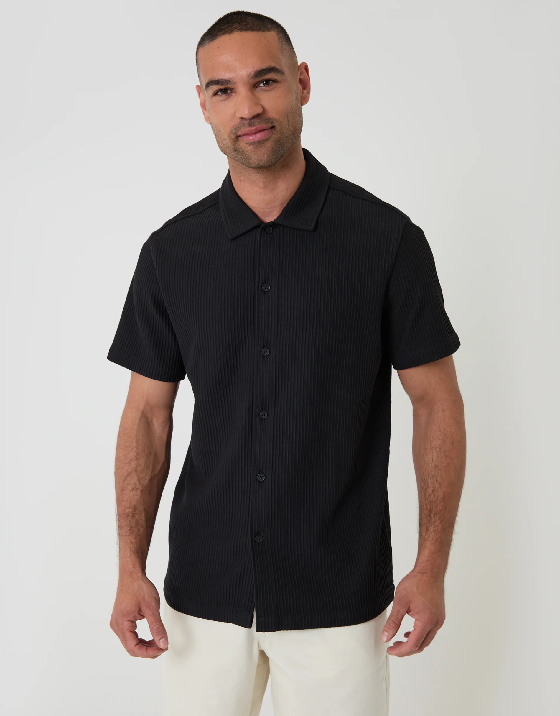 Plisse Rib Short Sleeve Shirt in Black