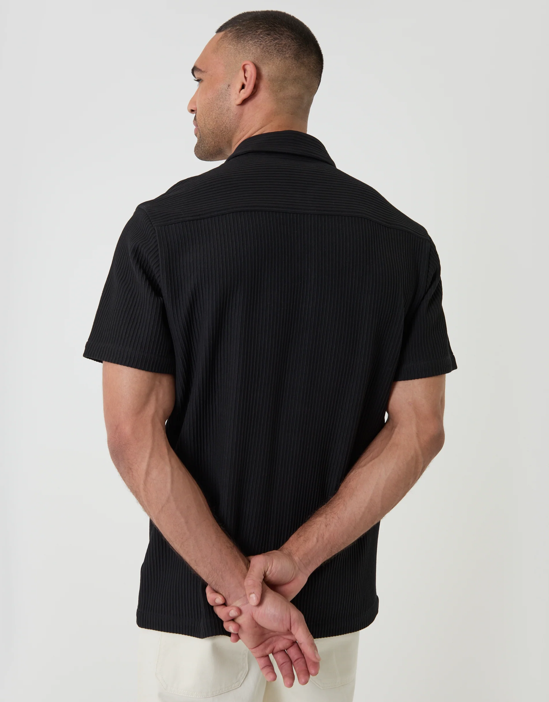 Plisse Rib Short Sleeve Shirt in Black - Image 2