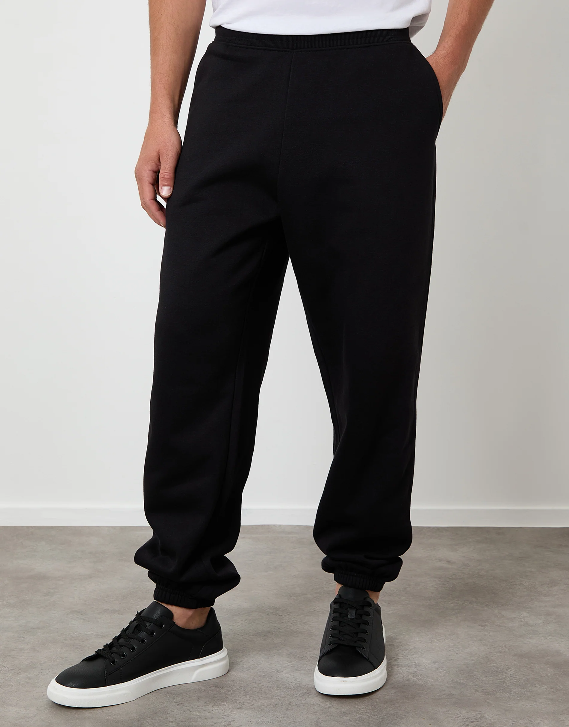 Relaxed Fit Cuffed Joggers in Black - Image 2