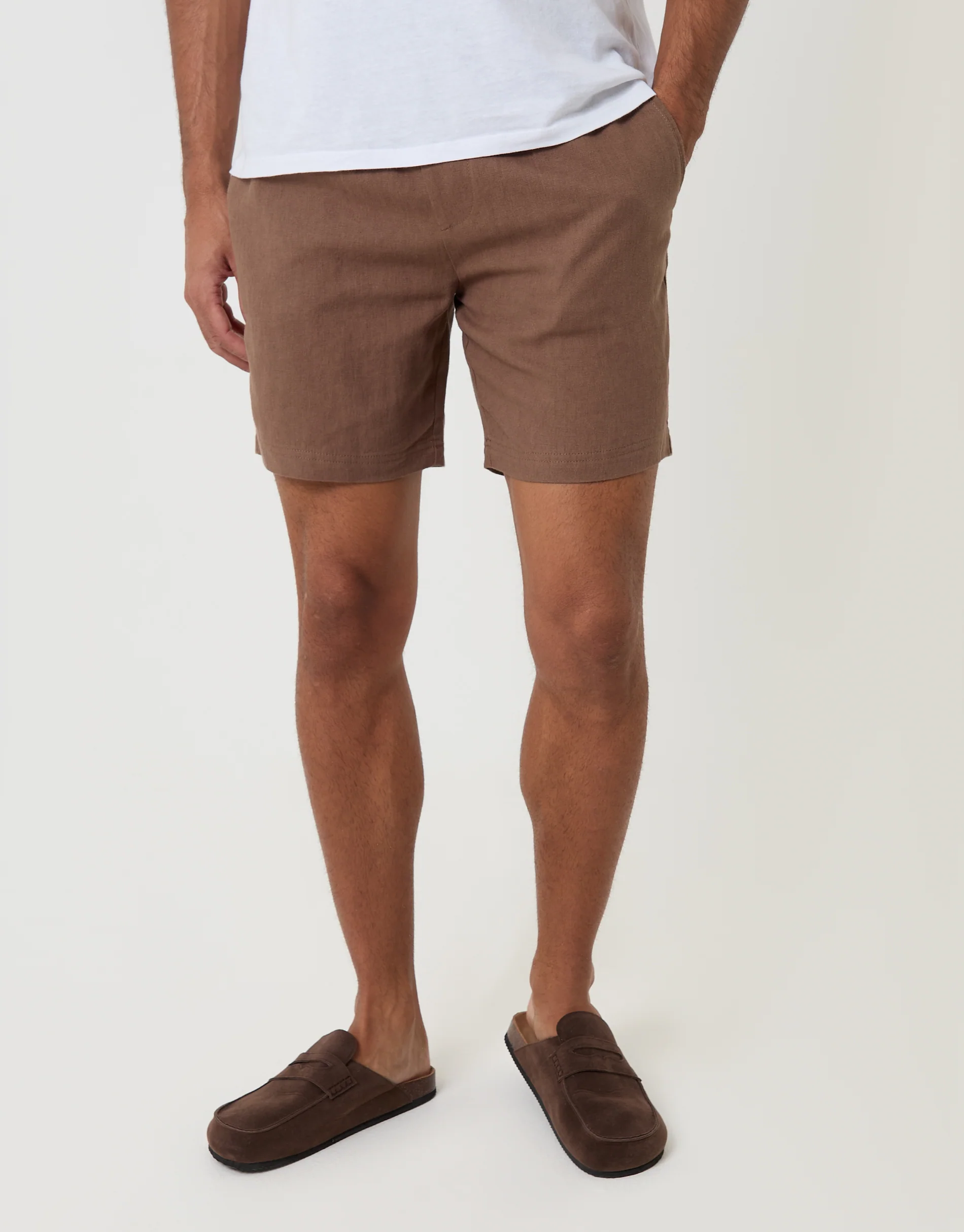 Shorter Length Elasticated Waist Linen Blend Shorts in Brown