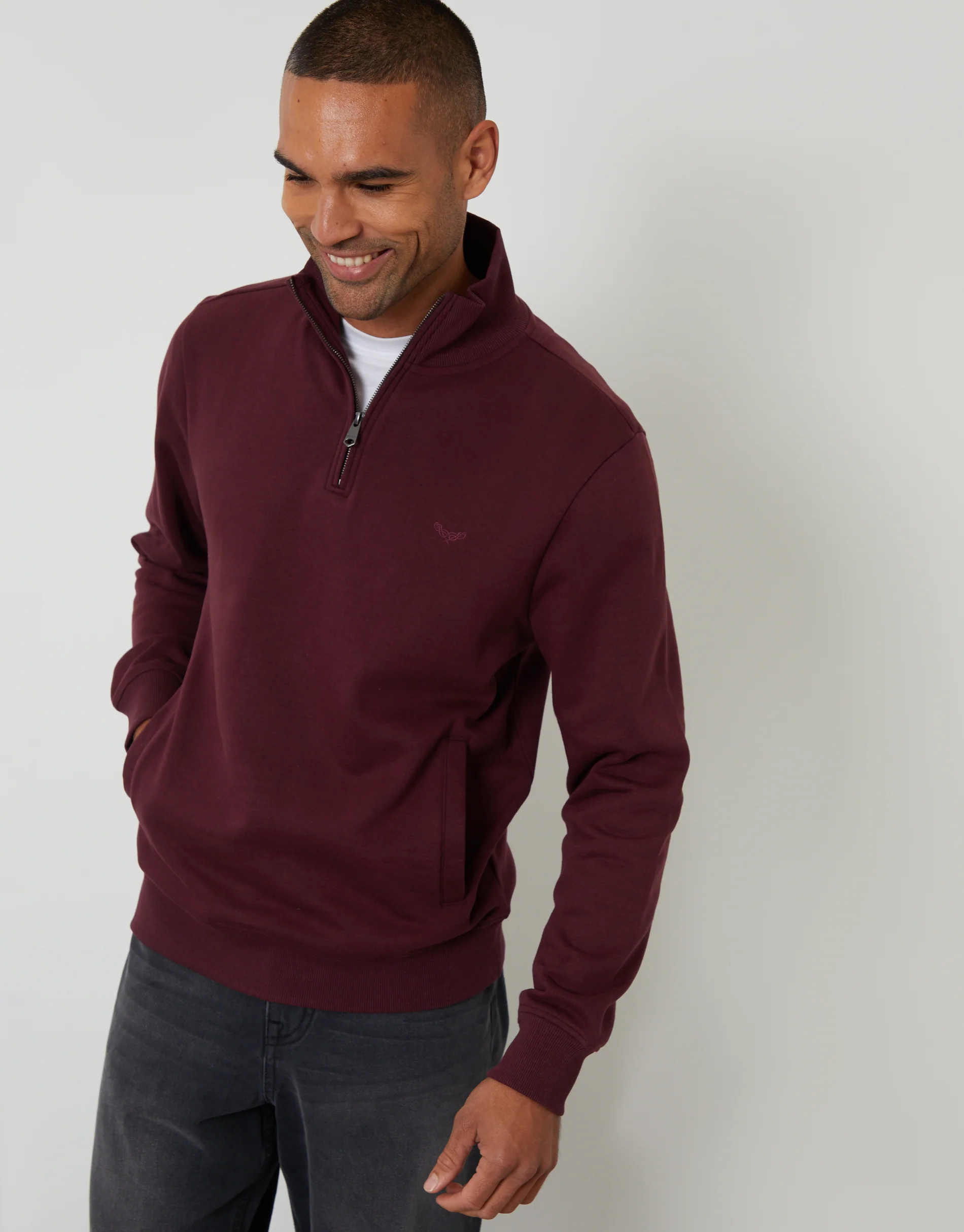 Quarter Zip Sweatshirt in Burgundy