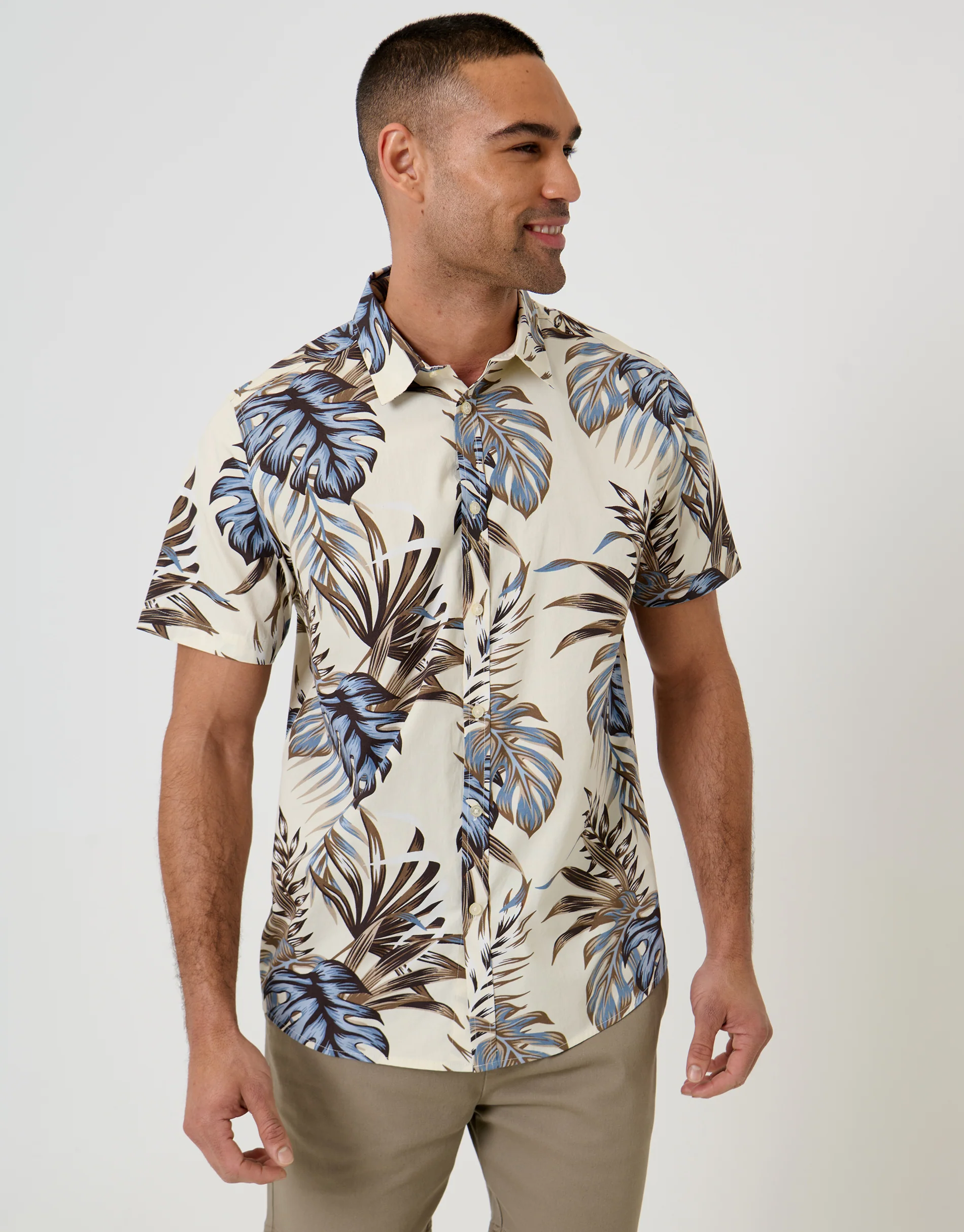 Leaf Print Cotton Poplin Short Sleeve Shirt in Ecru