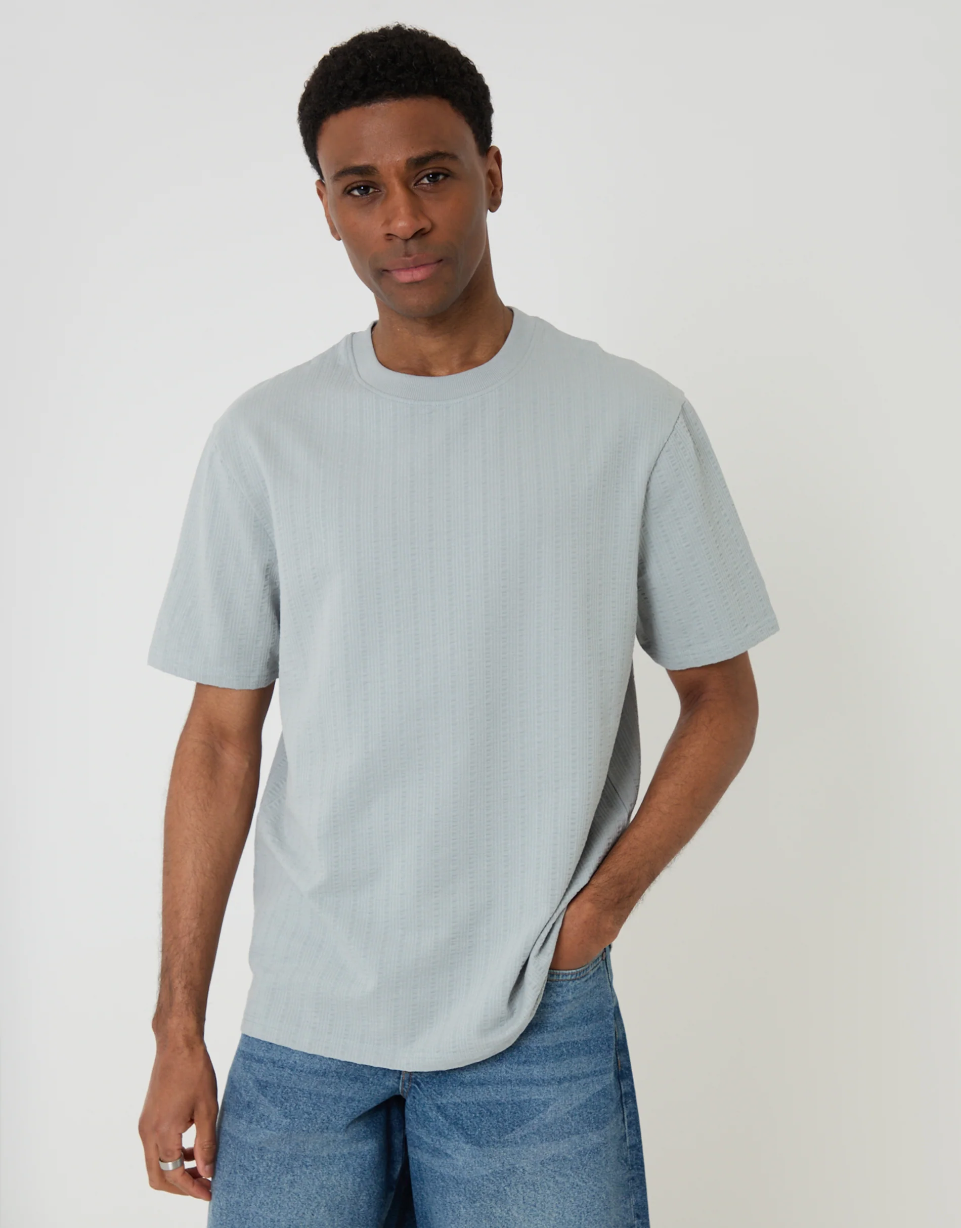 Relaxed Fit Textured Crew Neck T-Shirt in Grey