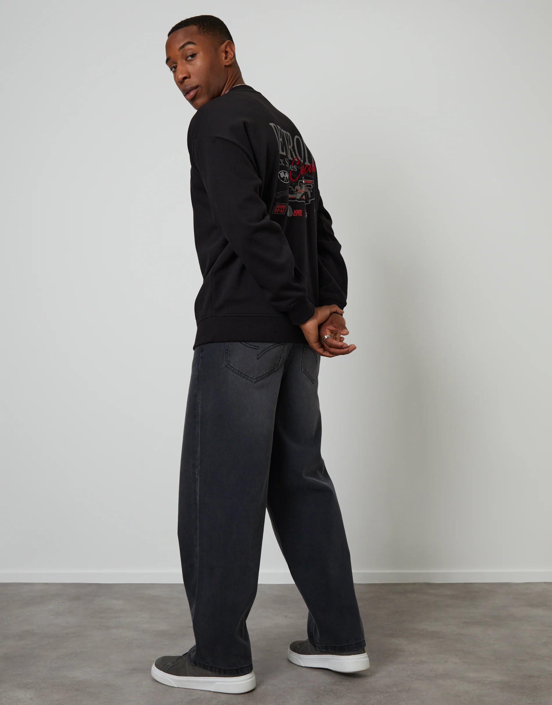 Baggy Fit Jeans in Grey Wash