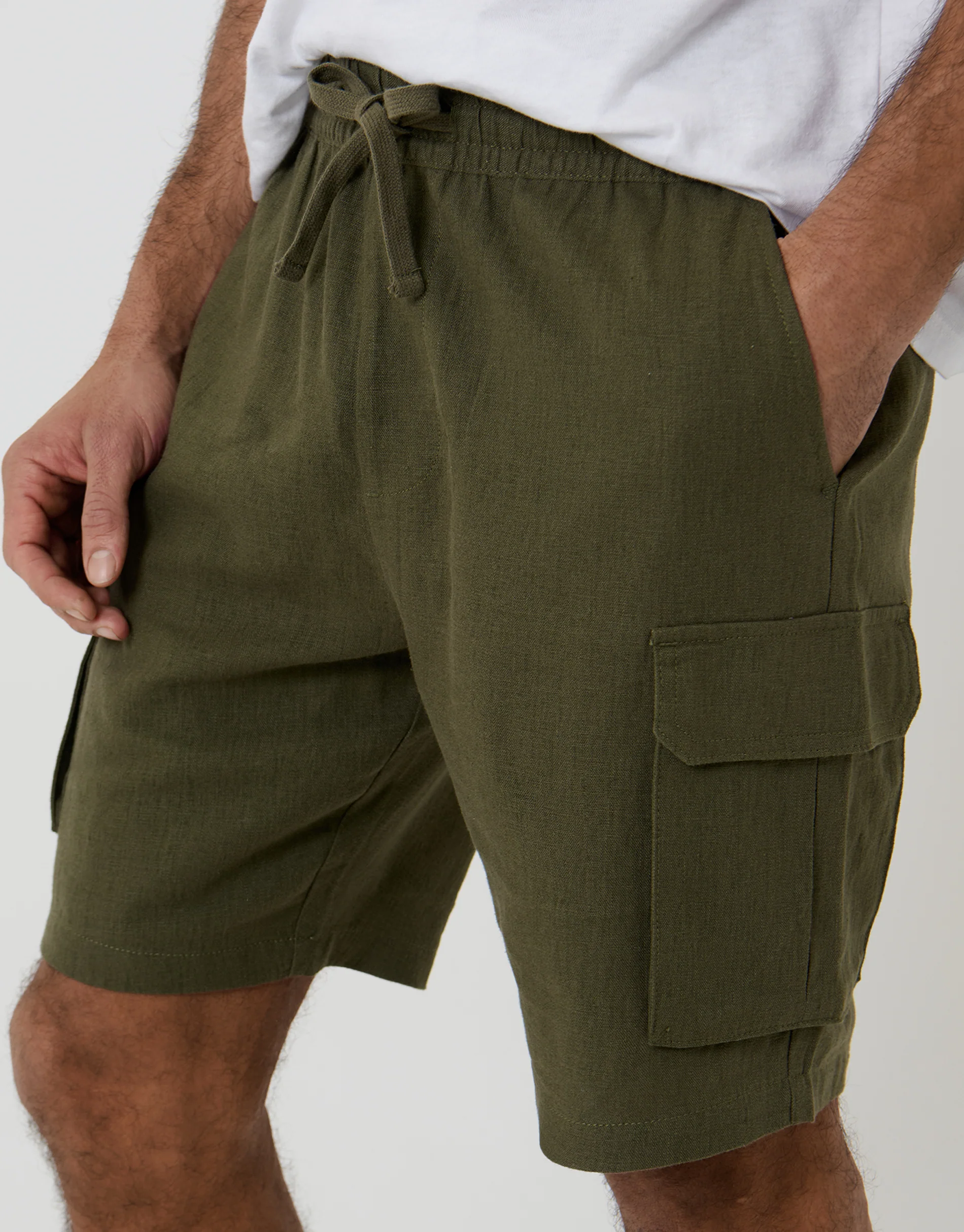 Linen Blend Cargo Shorts in Khaki Green - Image 4