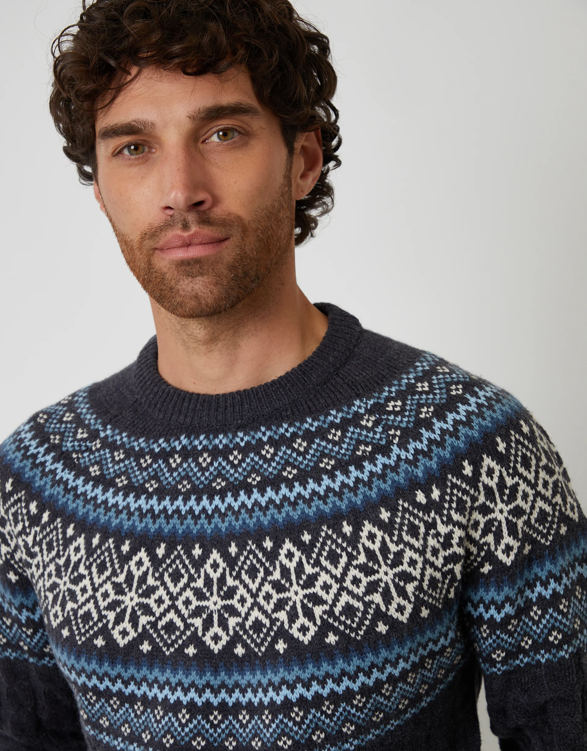 Cable Knit Fairisle Crew Neck Christmas Jumper in Navy - Image 5