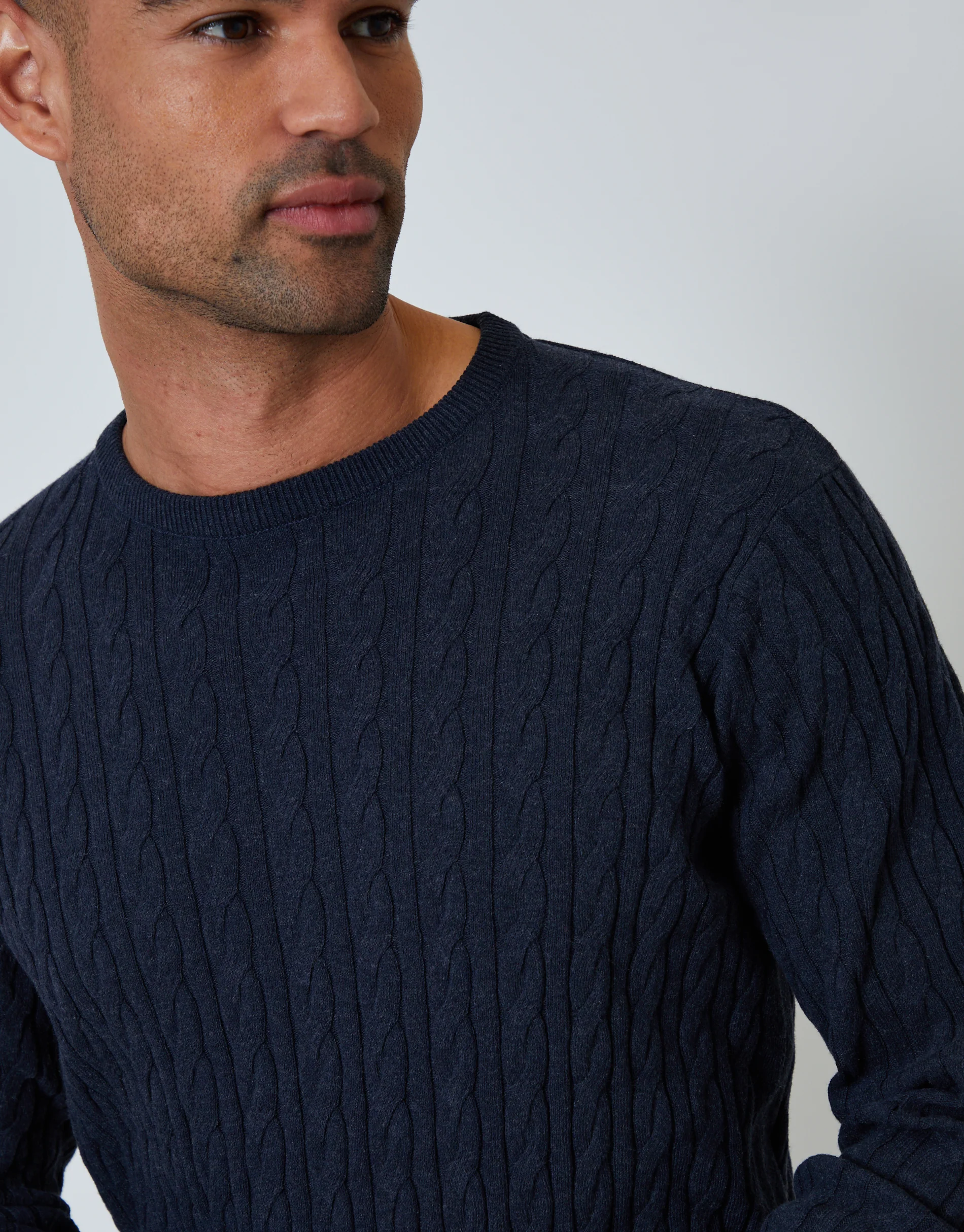 Cable Knit Rib Crew Neck Jumper in Navy - Image 4