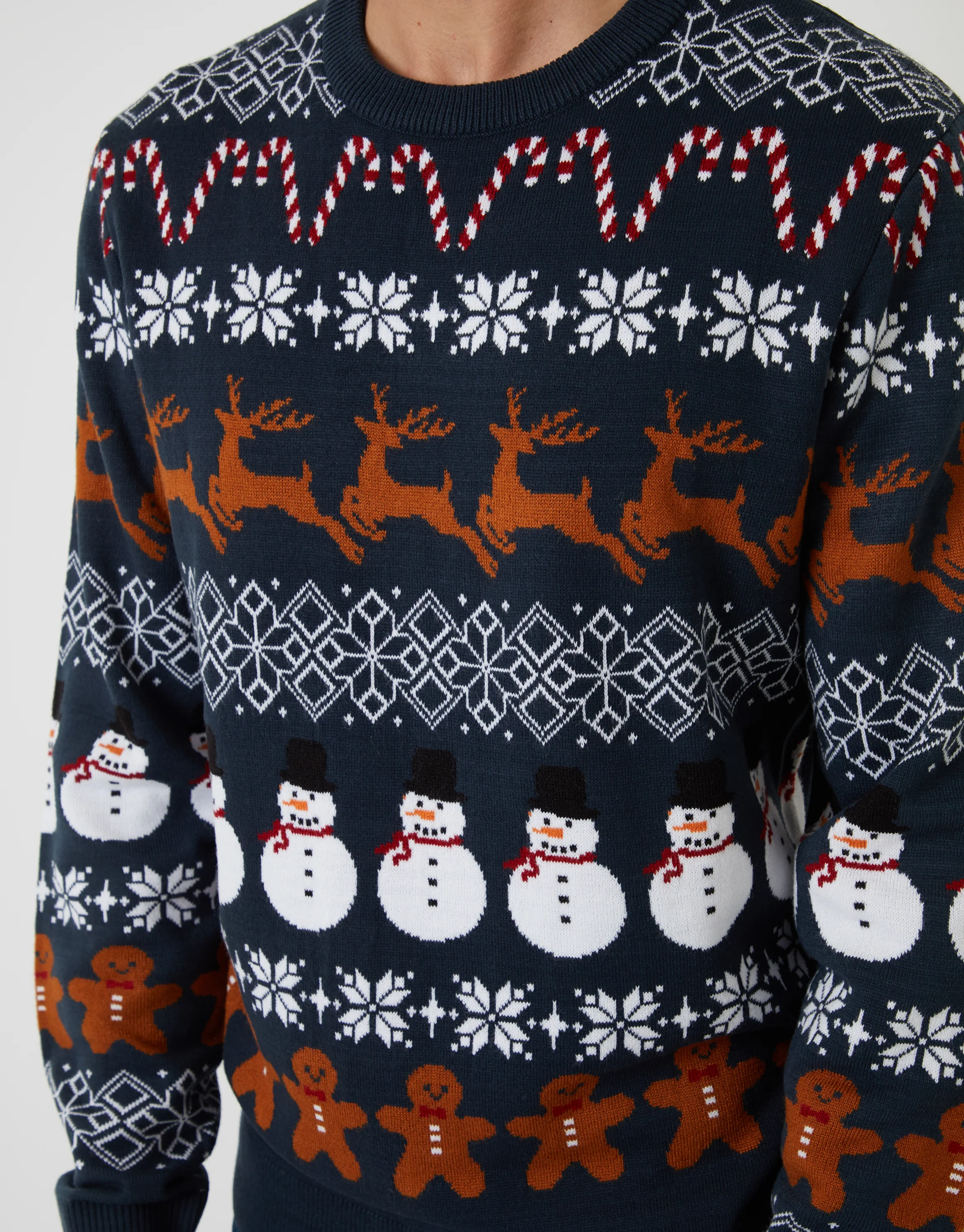 Fairisle Knitted Crew Neck Christmas Jumper in Navy - Image 5