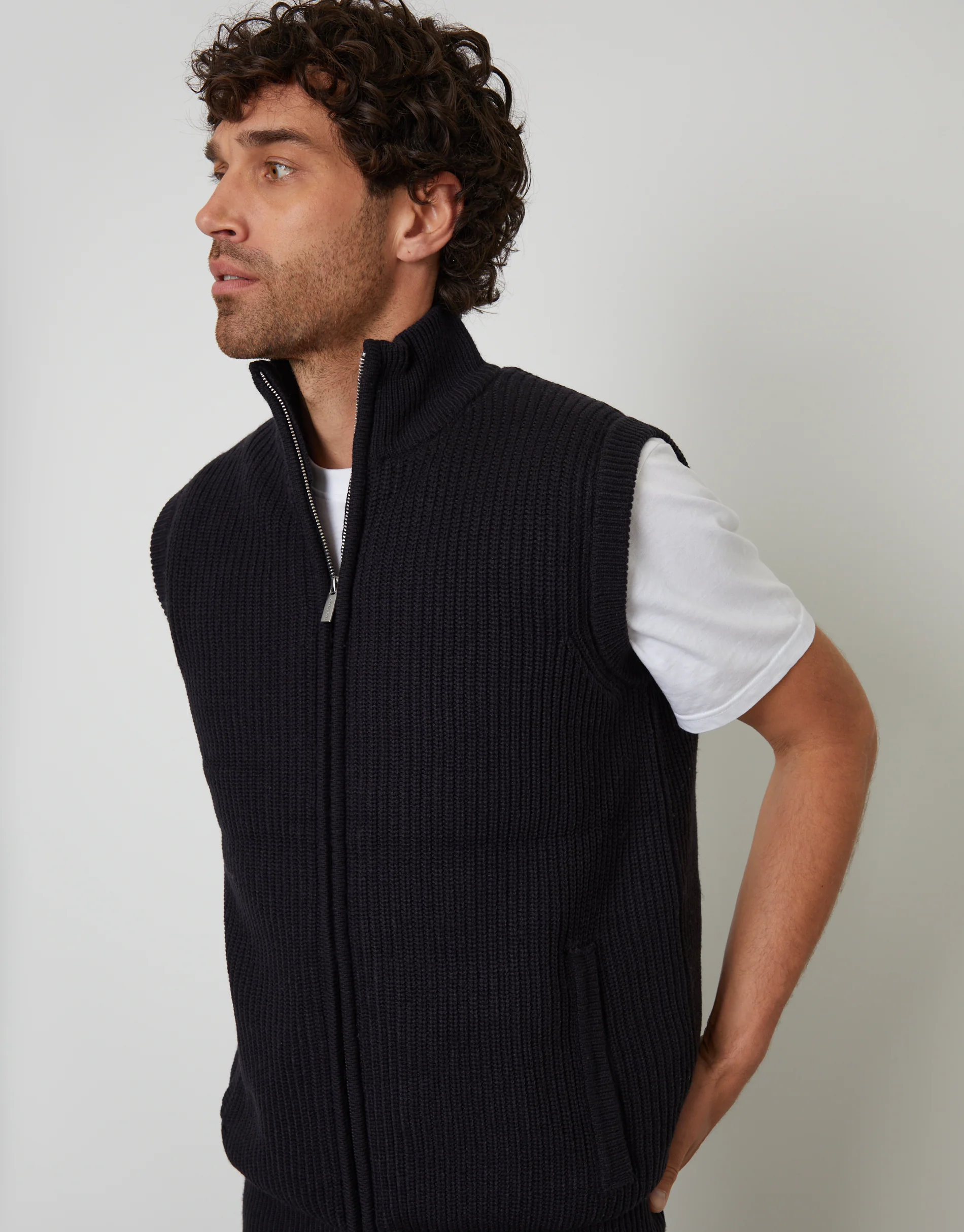 Knitted Quilted Gilet in Navy - Image 4