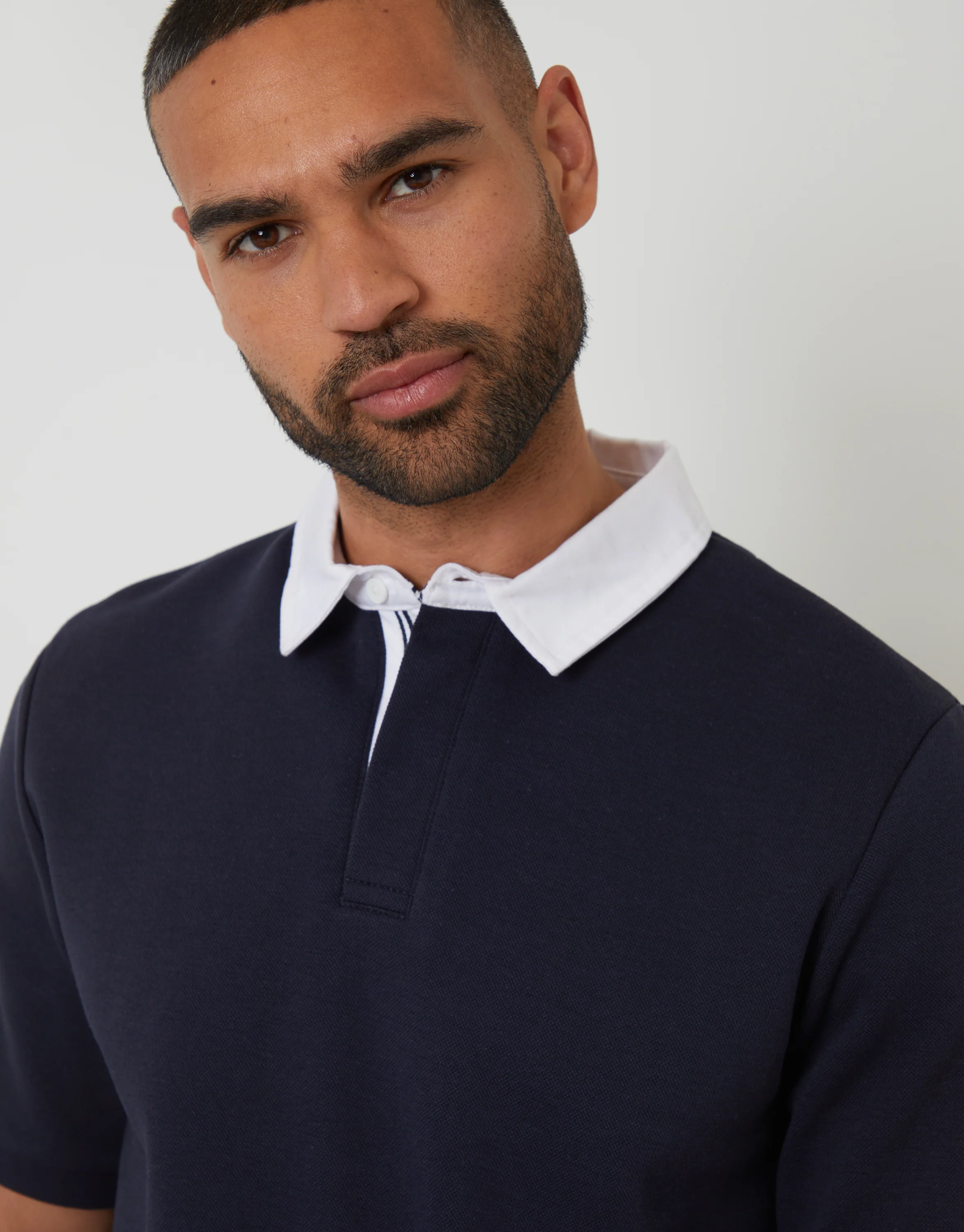 Pique Short Sleeve Polo in Navy - Image 4