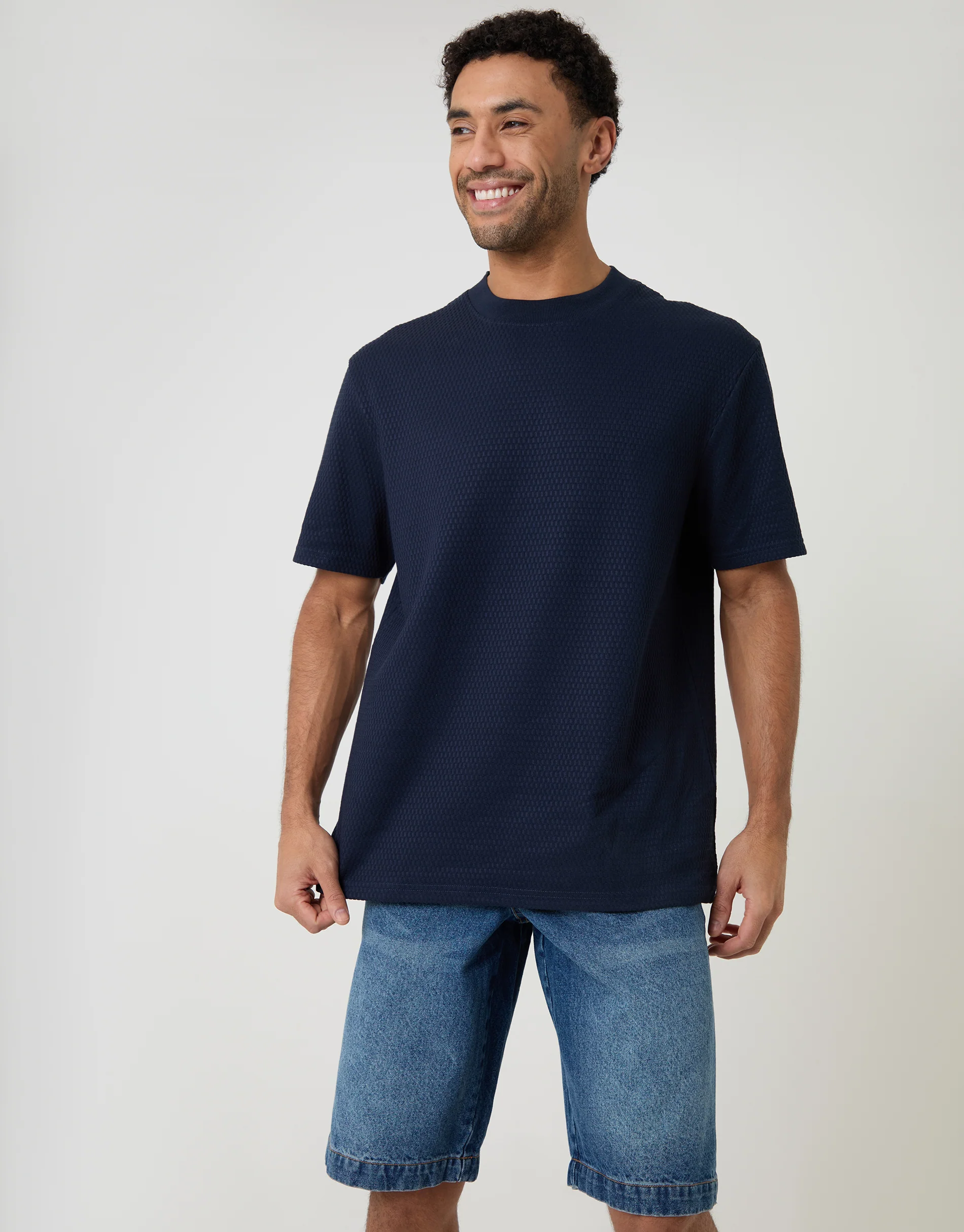 Relaxed Fit Textured Crew Neck T-Shirt in Navy